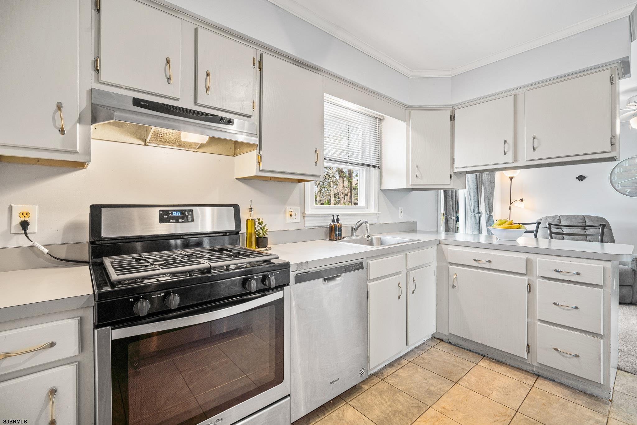 Absecon, New Jersey 08201, United States, 3 Bedrooms Bedrooms, ,2 BathroomsBathrooms,Residential,Pending,107822