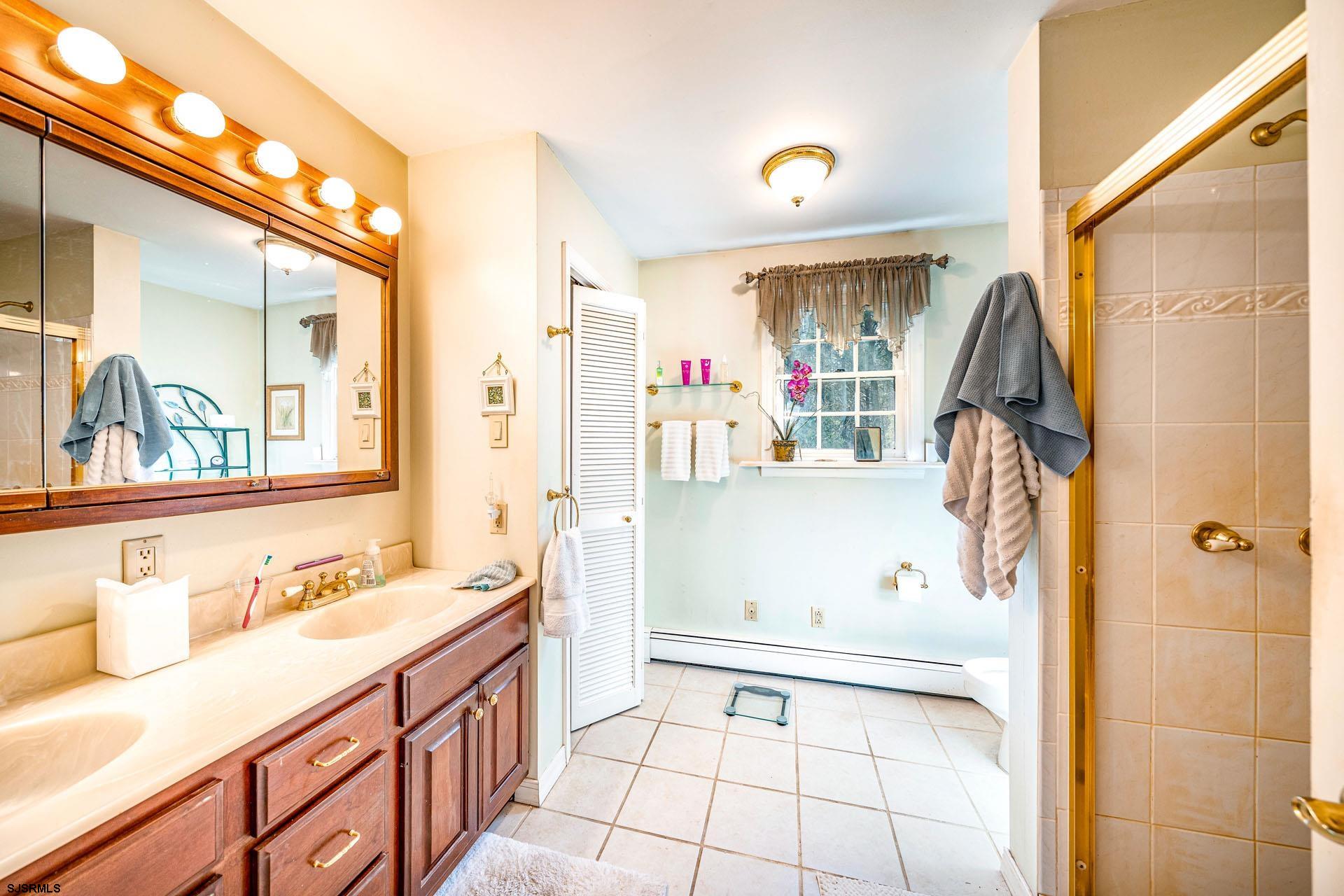 Dennis Township, New Jersey 08270, United States, 4 Bedrooms Bedrooms, ,3 BathroomsBathrooms,Residential,Active,96471