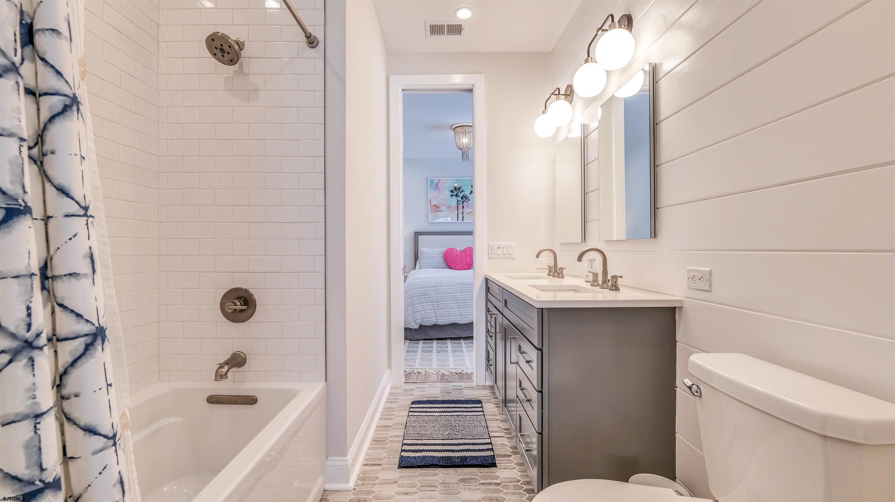 Margate, New Jersey 08402, United States, 4 Bedrooms Bedrooms, ,4 BathroomsBathrooms,Residential,Active,121579