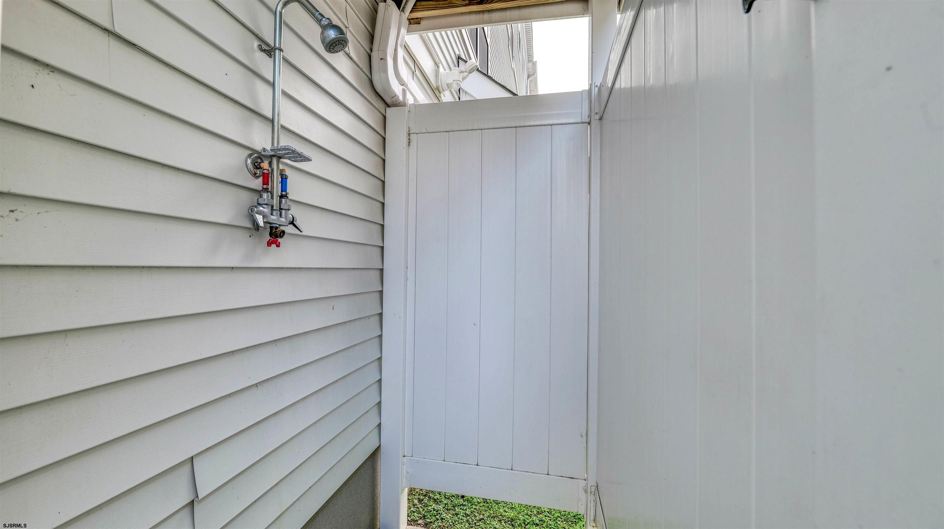 Margate, New Jersey 08402, United States, 4 Bedrooms Bedrooms, ,4 BathroomsBathrooms,Residential,Active,121579