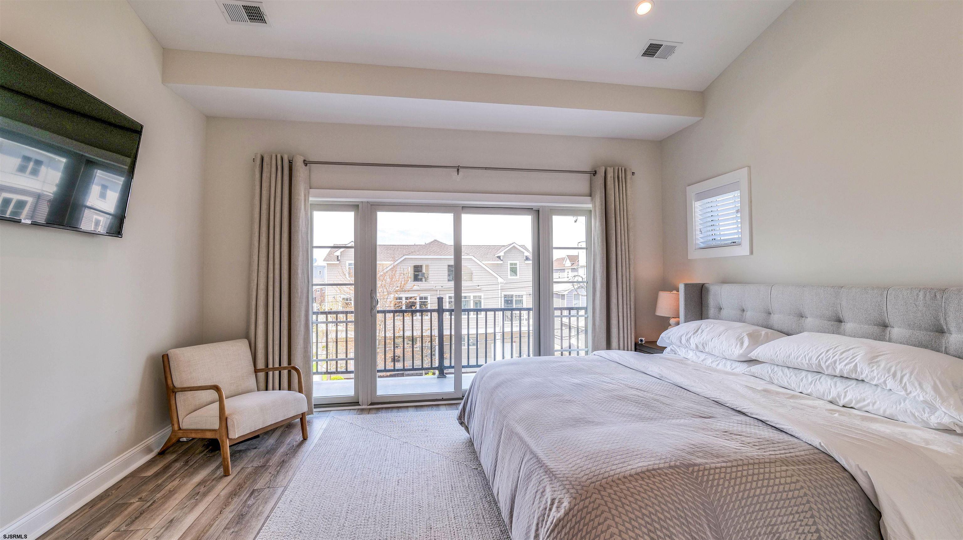 Margate, New Jersey 08402, United States, 4 Bedrooms Bedrooms, ,4 BathroomsBathrooms,Residential,Active,121579