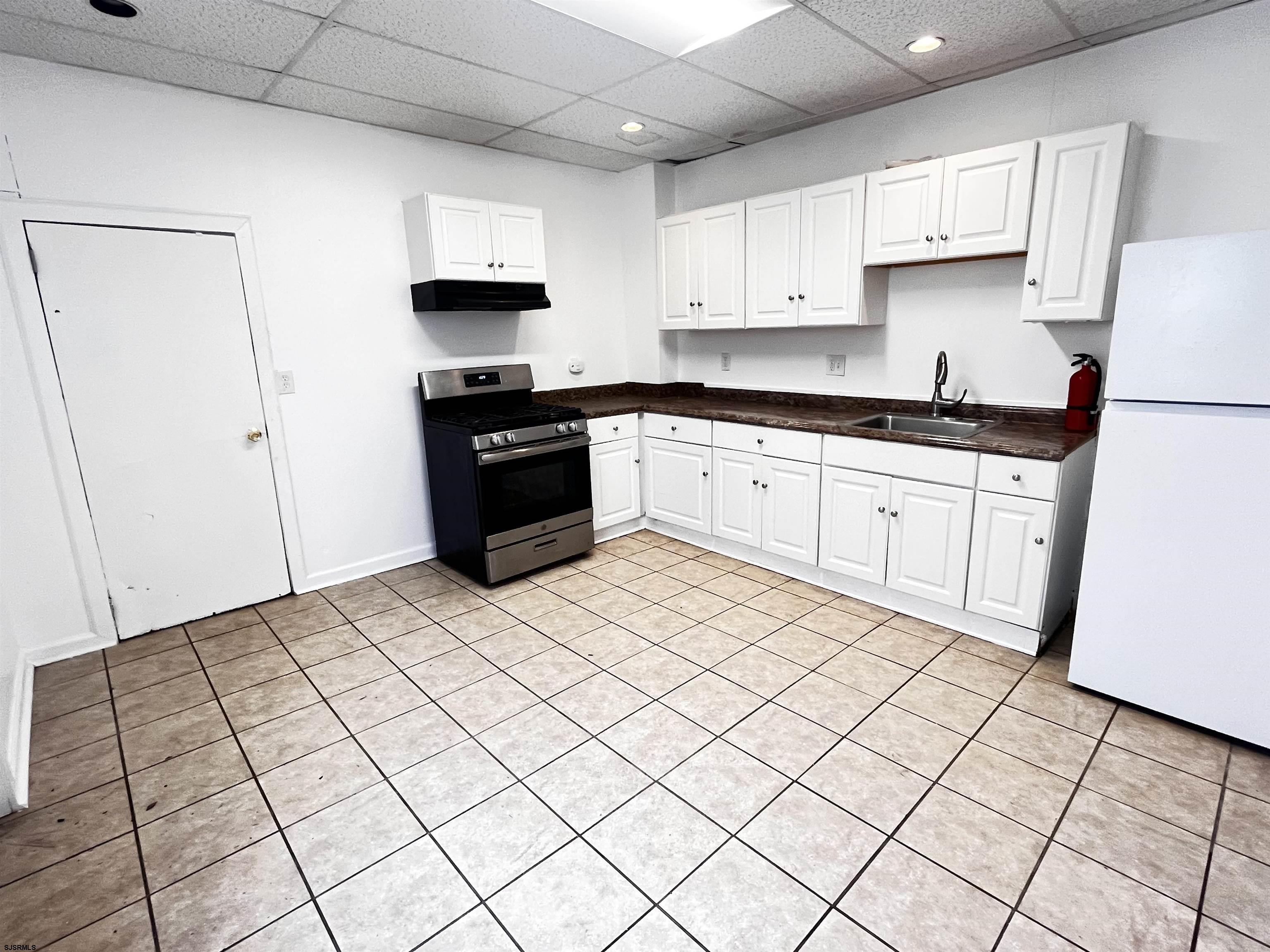 Atlantic City, New Jersey 08401, United States, 3 Bedrooms Bedrooms, ,1 BathroomBathrooms,Residential,Active,170552