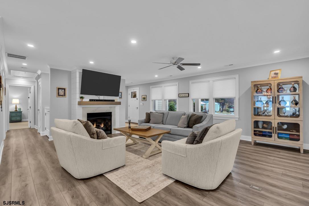 Linwood, New Jersey 08221, United States, 4 Bedrooms Bedrooms, ,3 BathroomsBathrooms,Residential,Active,247427