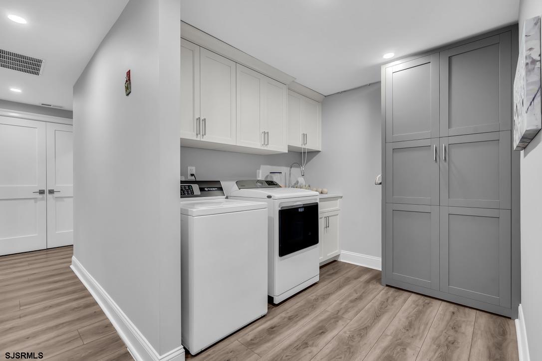 Linwood, New Jersey 08221, United States, 4 Bedrooms Bedrooms, ,3 BathroomsBathrooms,Residential,Active,247427