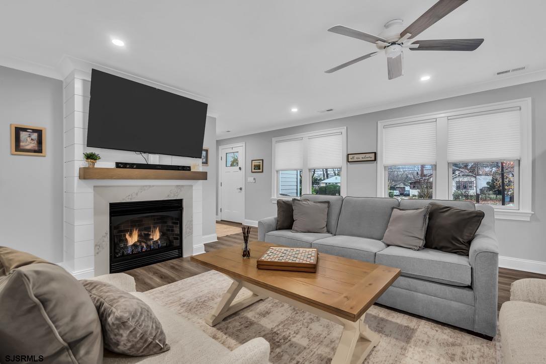 Linwood, New Jersey 08221, United States, 4 Bedrooms Bedrooms, ,3 BathroomsBathrooms,Residential,Active,247427