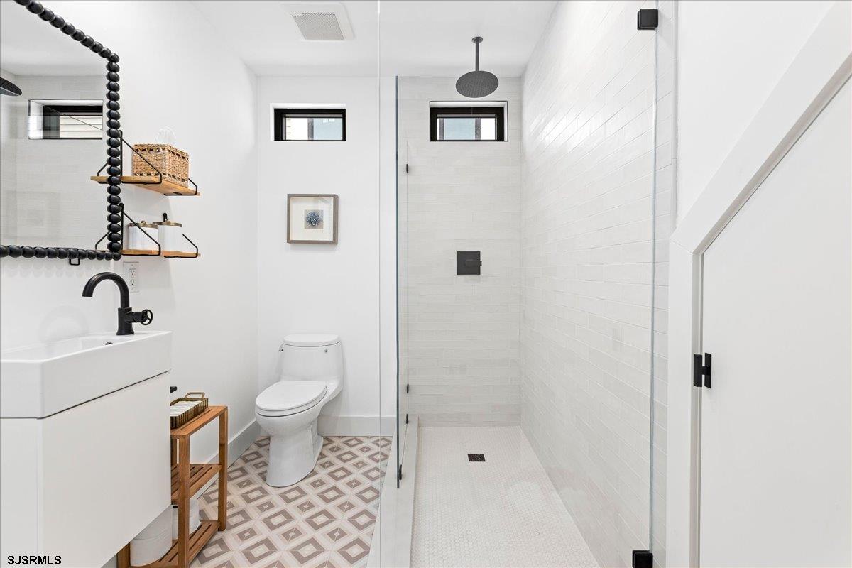 Margate, New Jersey 08402, United States, 4 Bedrooms Bedrooms, ,3 BathroomsBathrooms,Residential,Active,103614