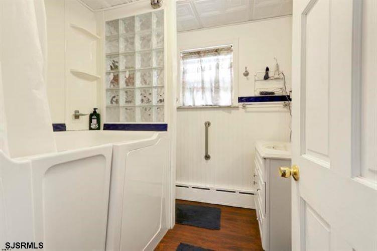 Atlantic City, New Jersey 08401, United States, 4 Bedrooms Bedrooms, ,3 BathroomsBathrooms,Residential,Active,243377