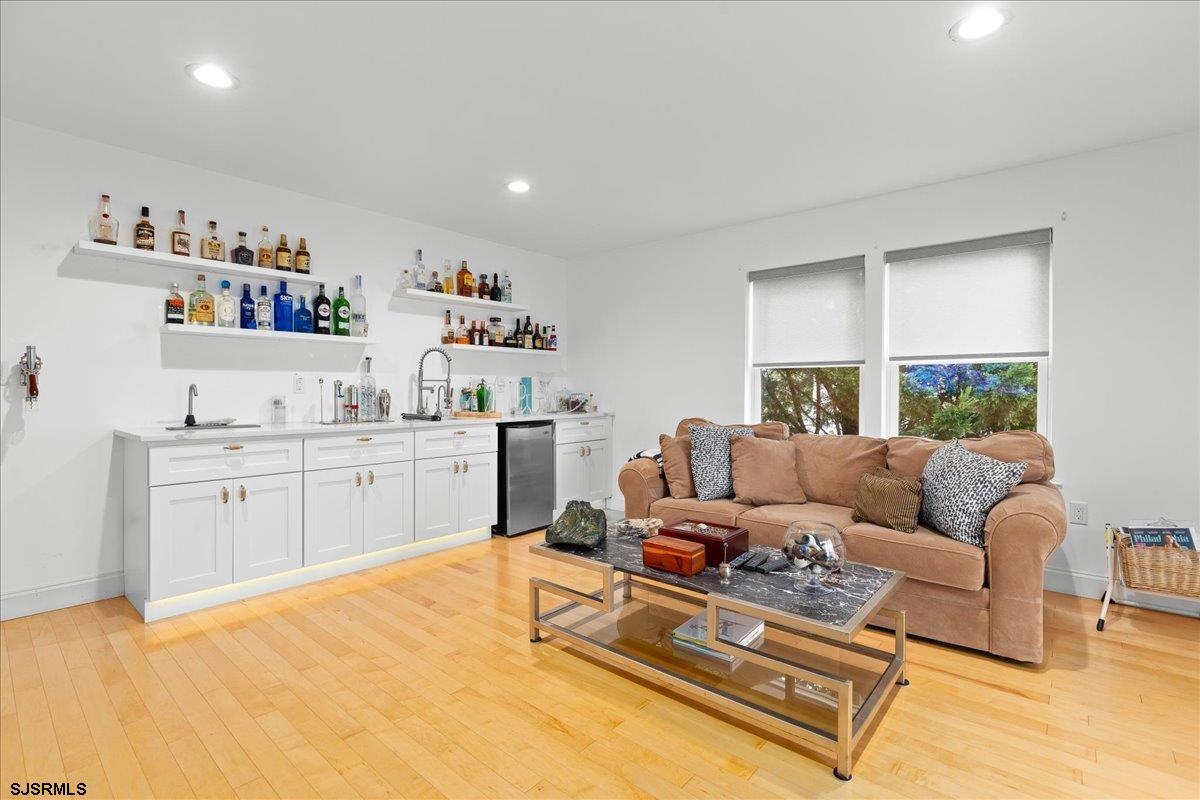 Ventnor, New Jersey 08406, United States, 6 Bedrooms Bedrooms, ,5 BathroomsBathrooms,Residential,Active,41457