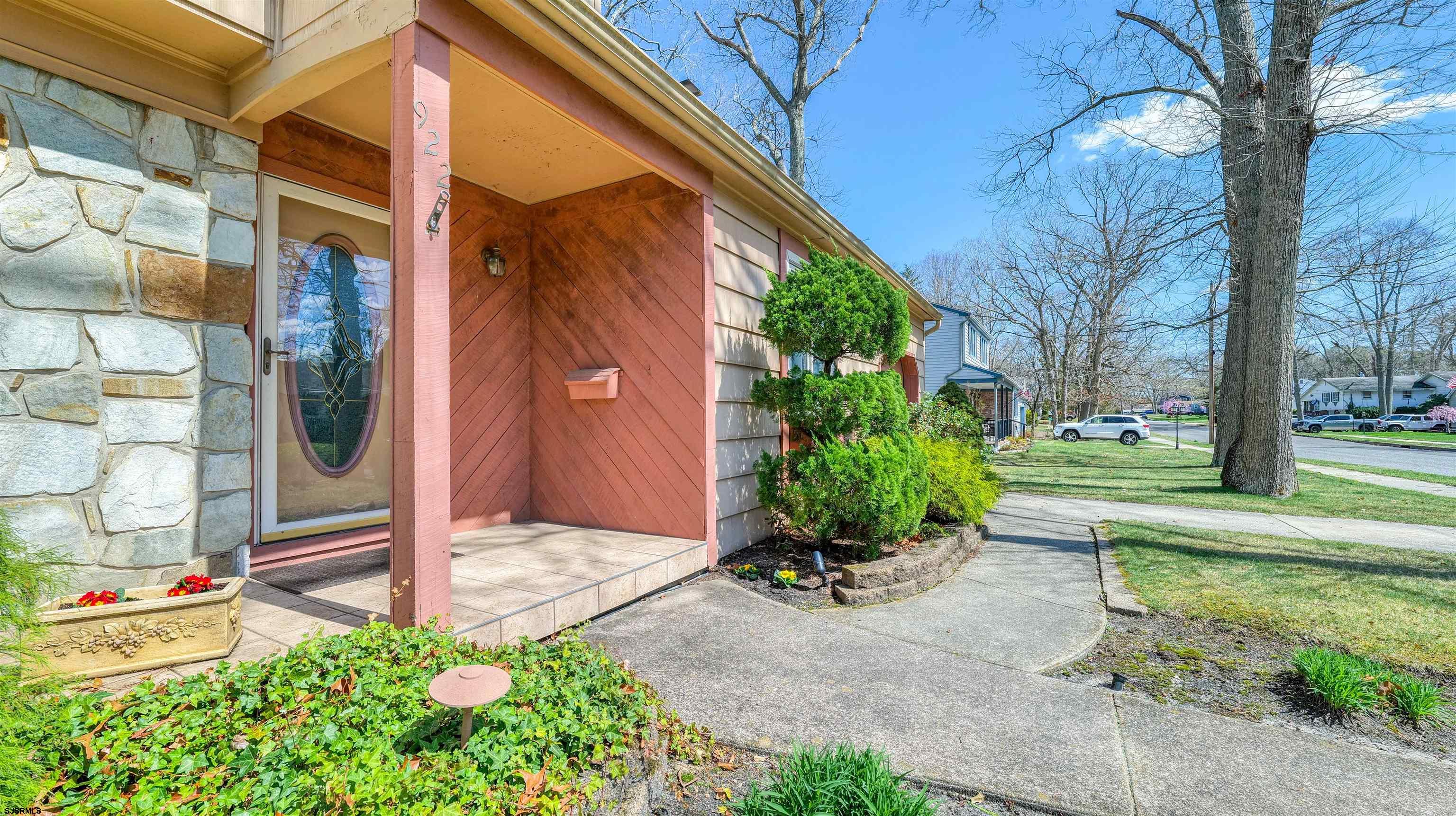 922 Seaside Ave