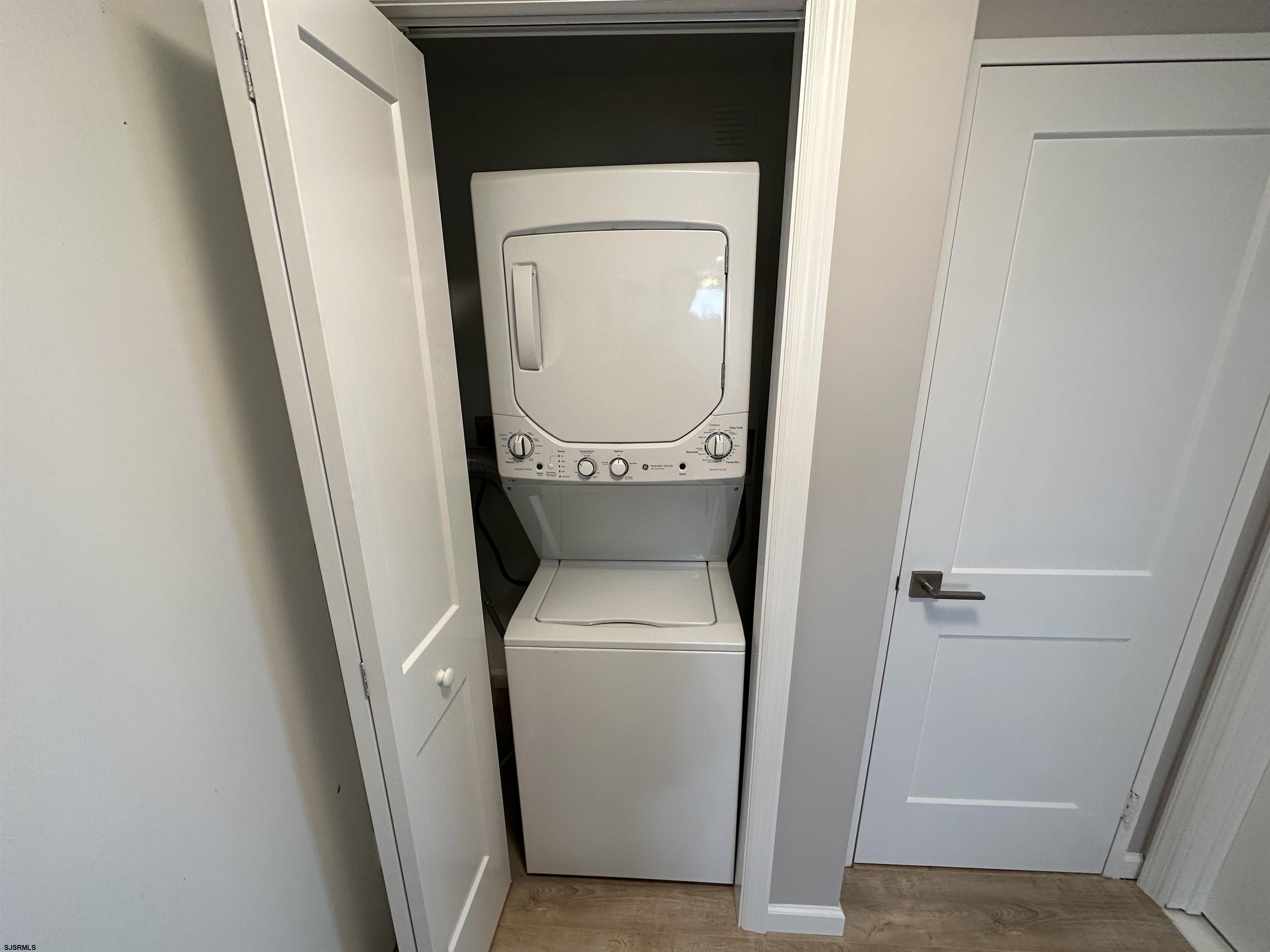 Atlantic City, New Jersey 08401, United States, 2 Bedrooms Bedrooms, ,2 BathroomsBathrooms,Residential,Active,76920