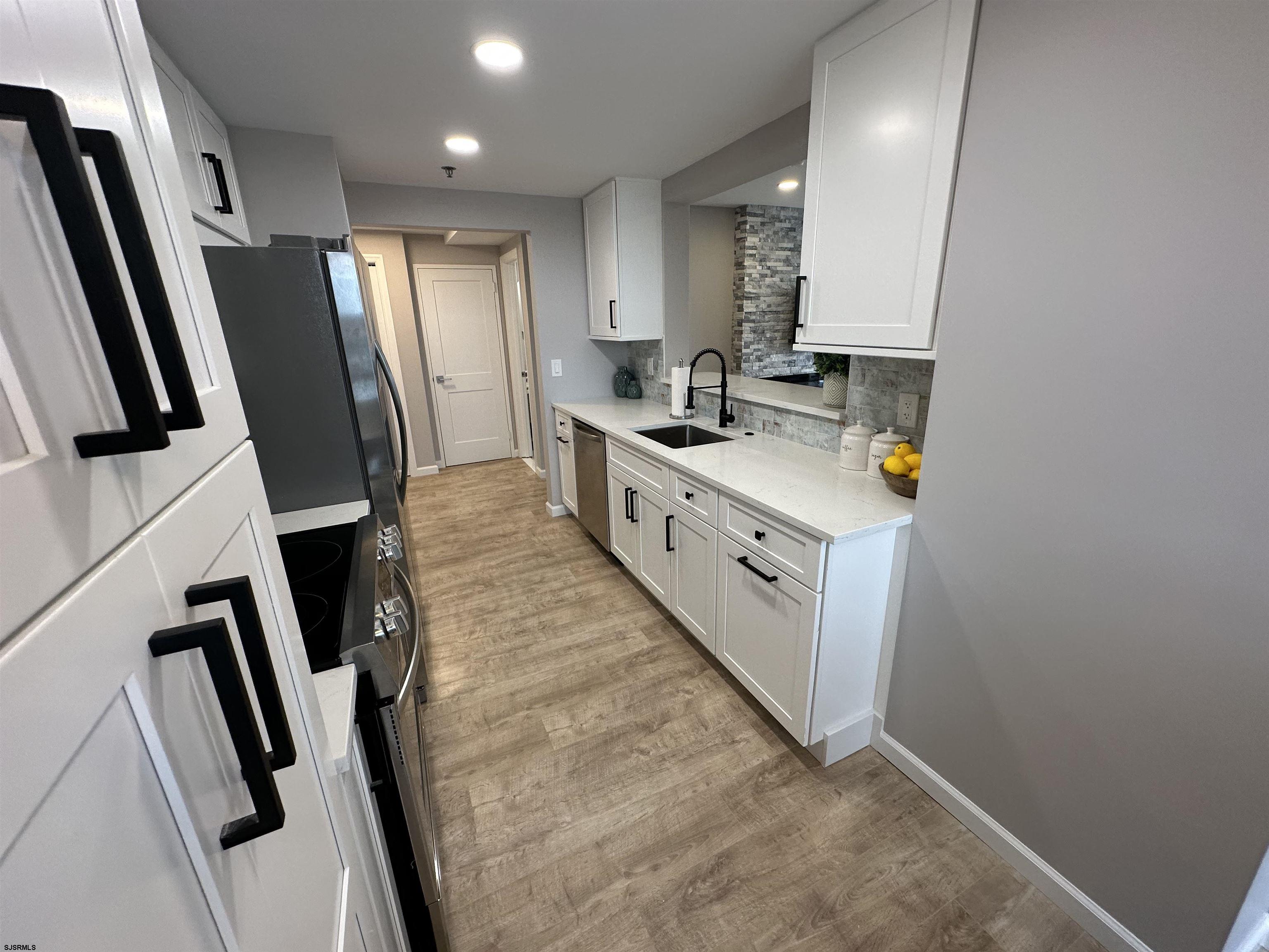 Atlantic City, New Jersey 08401, United States, 2 Bedrooms Bedrooms, ,2 BathroomsBathrooms,Residential,Active,76920