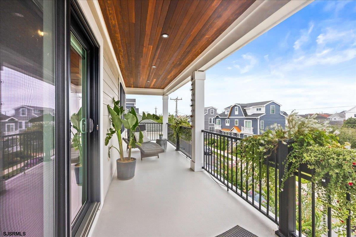 Margate, New Jersey 08402, United States, 6 Bedrooms Bedrooms, ,5 BathroomsBathrooms,Residential,Active,192508