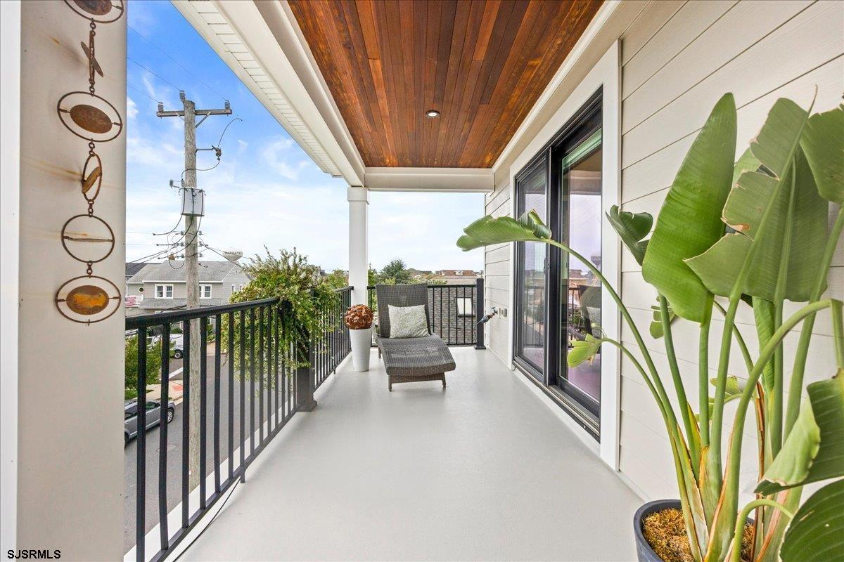 Margate, New Jersey 08402, United States, 6 Bedrooms Bedrooms, ,5 BathroomsBathrooms,Residential,Active,192508