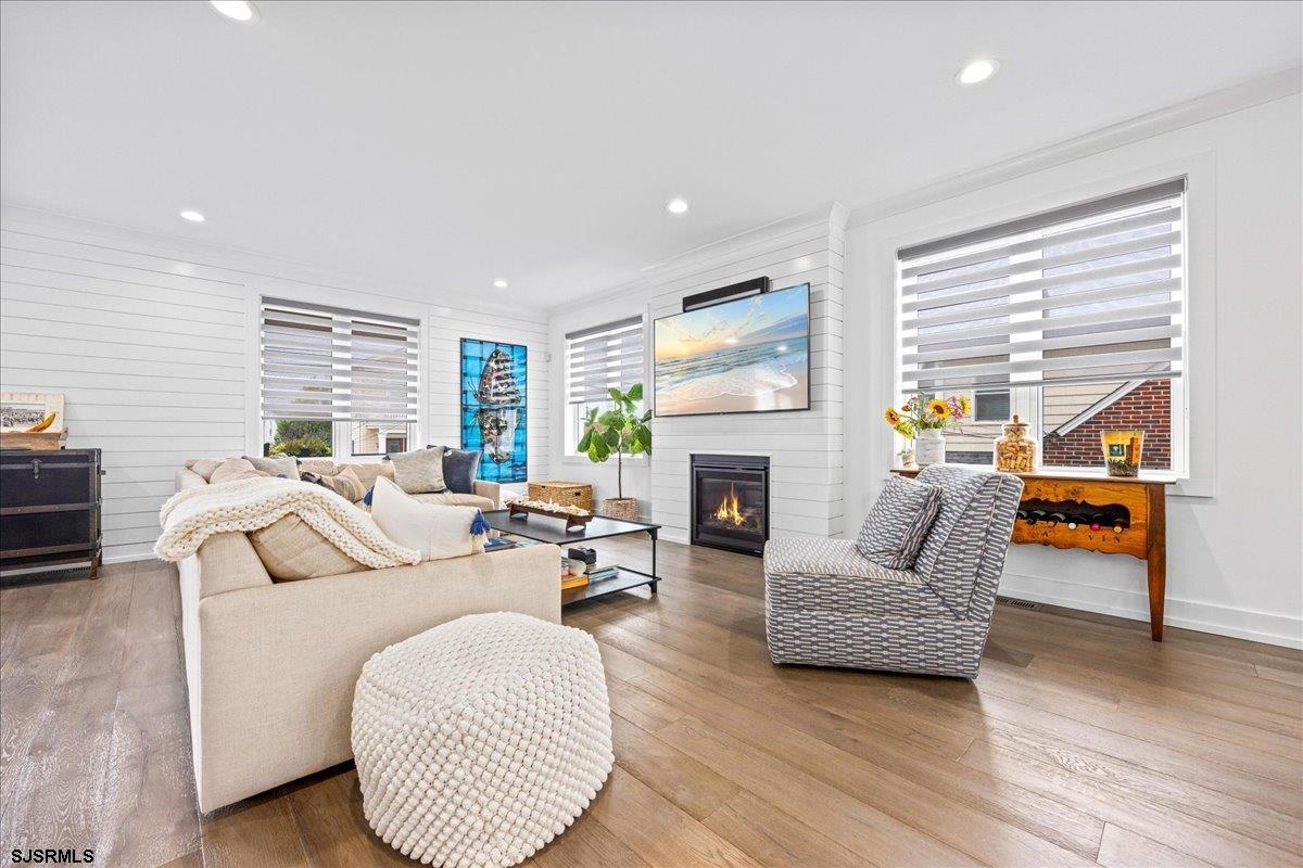 Margate, New Jersey 08402, United States, 6 Bedrooms Bedrooms, ,5 BathroomsBathrooms,Residential,Active,192508