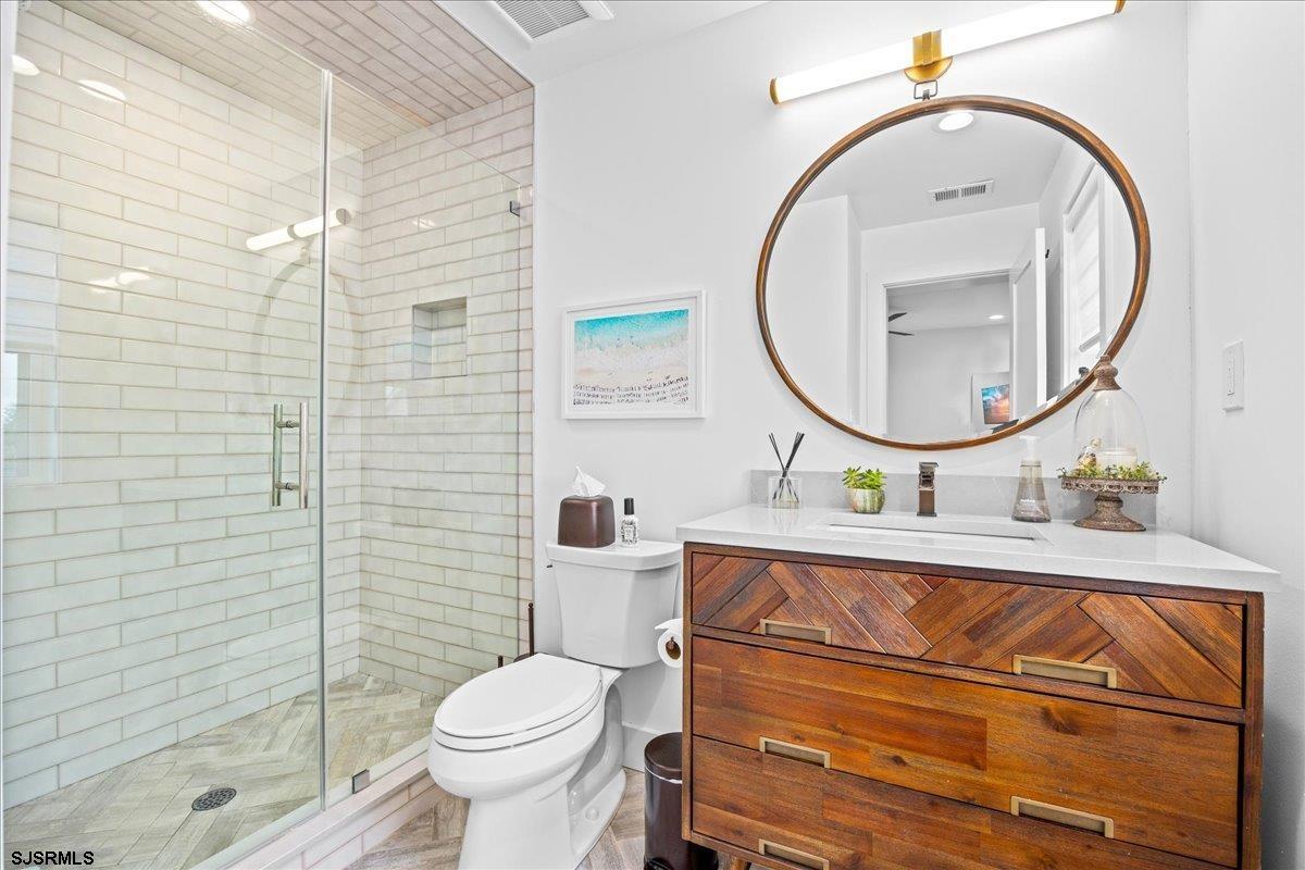 Margate, New Jersey 08402, United States, 6 Bedrooms Bedrooms, ,5 BathroomsBathrooms,Residential,Active,192508