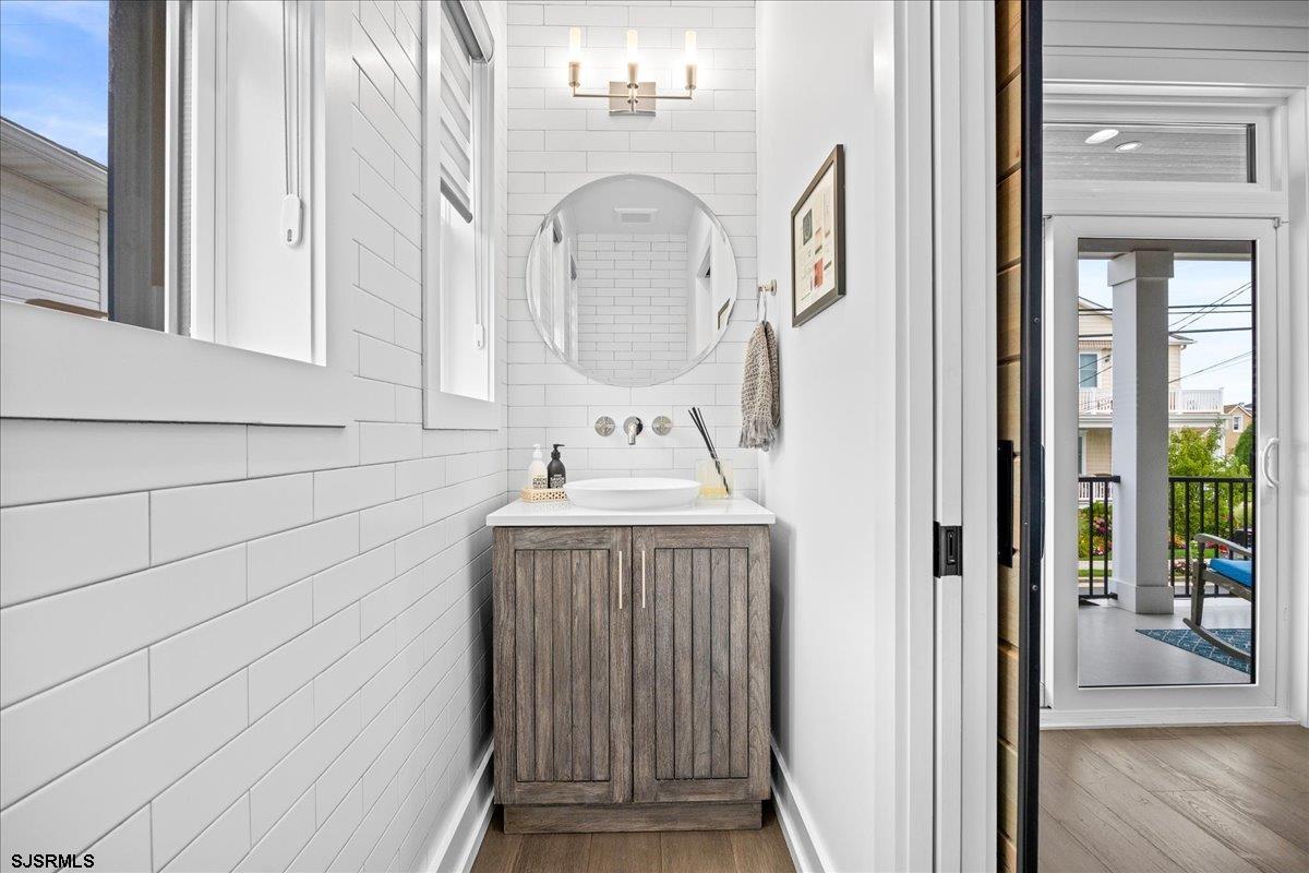 Margate, New Jersey 08402, United States, 6 Bedrooms Bedrooms, ,5 BathroomsBathrooms,Residential,Active,192508