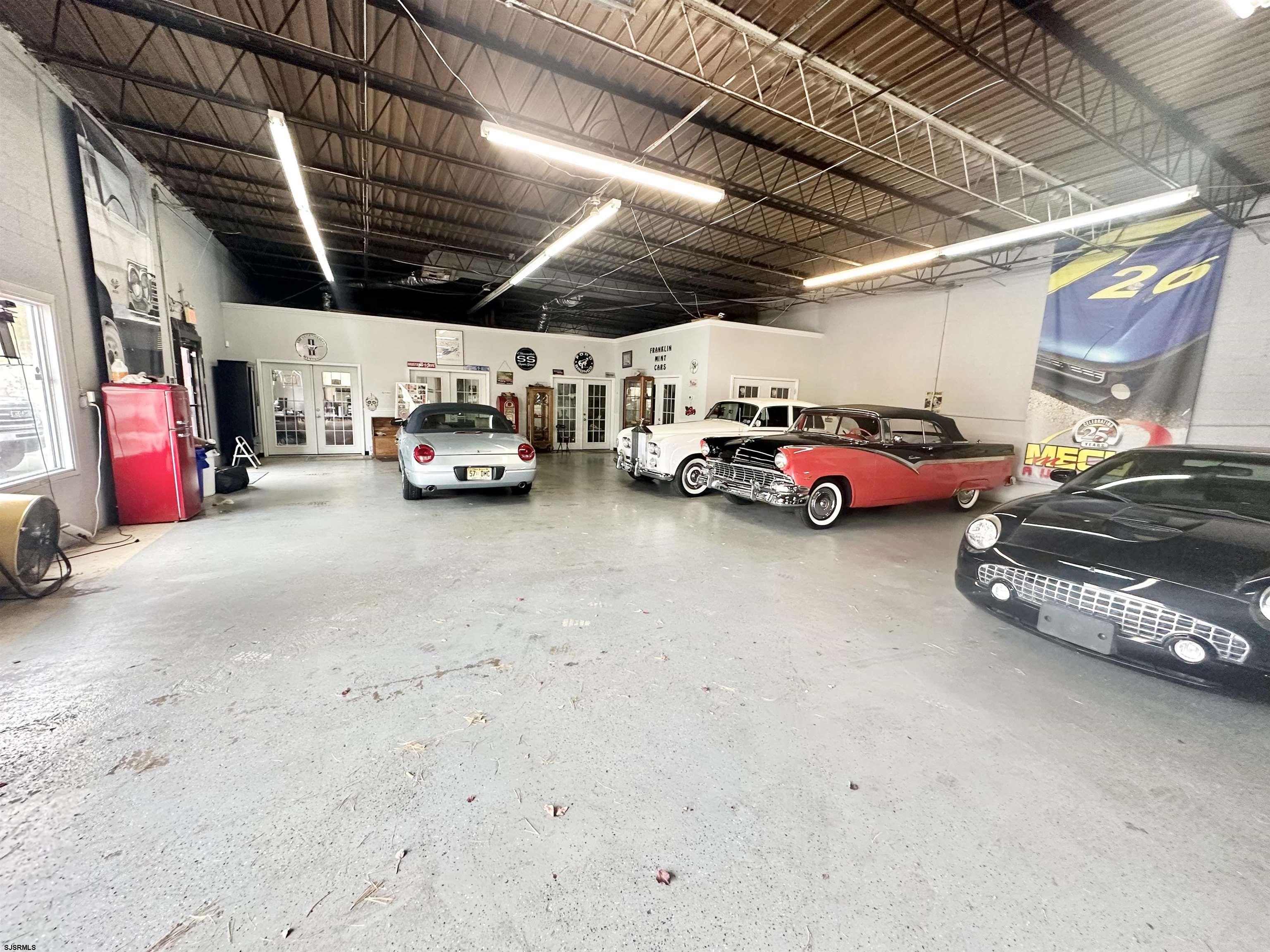 318 E White Horse Pike