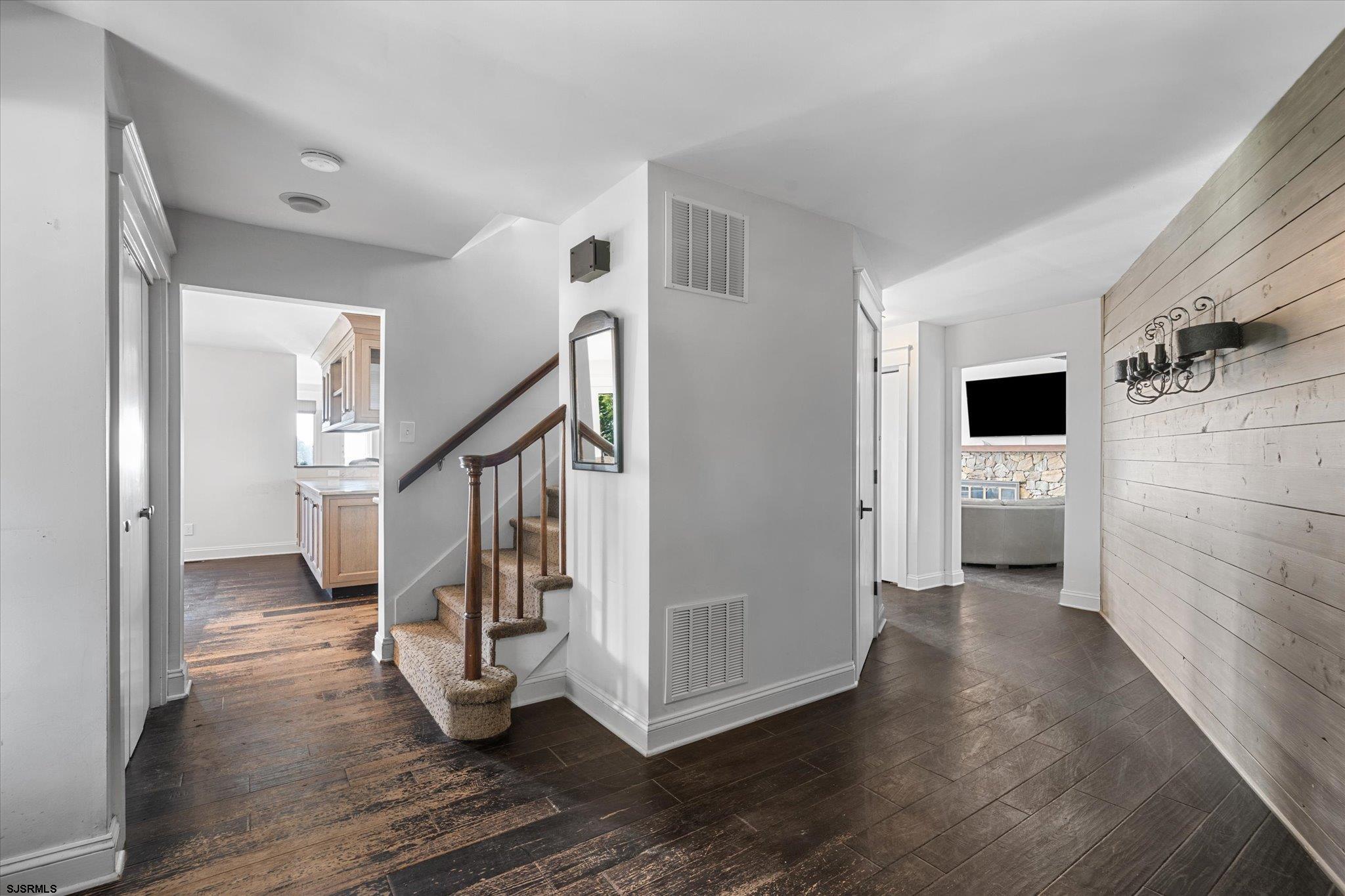 Linwood, New Jersey 08221, United States, 4 Bedrooms Bedrooms, ,2 BathroomsBathrooms,Residential,Active,147813