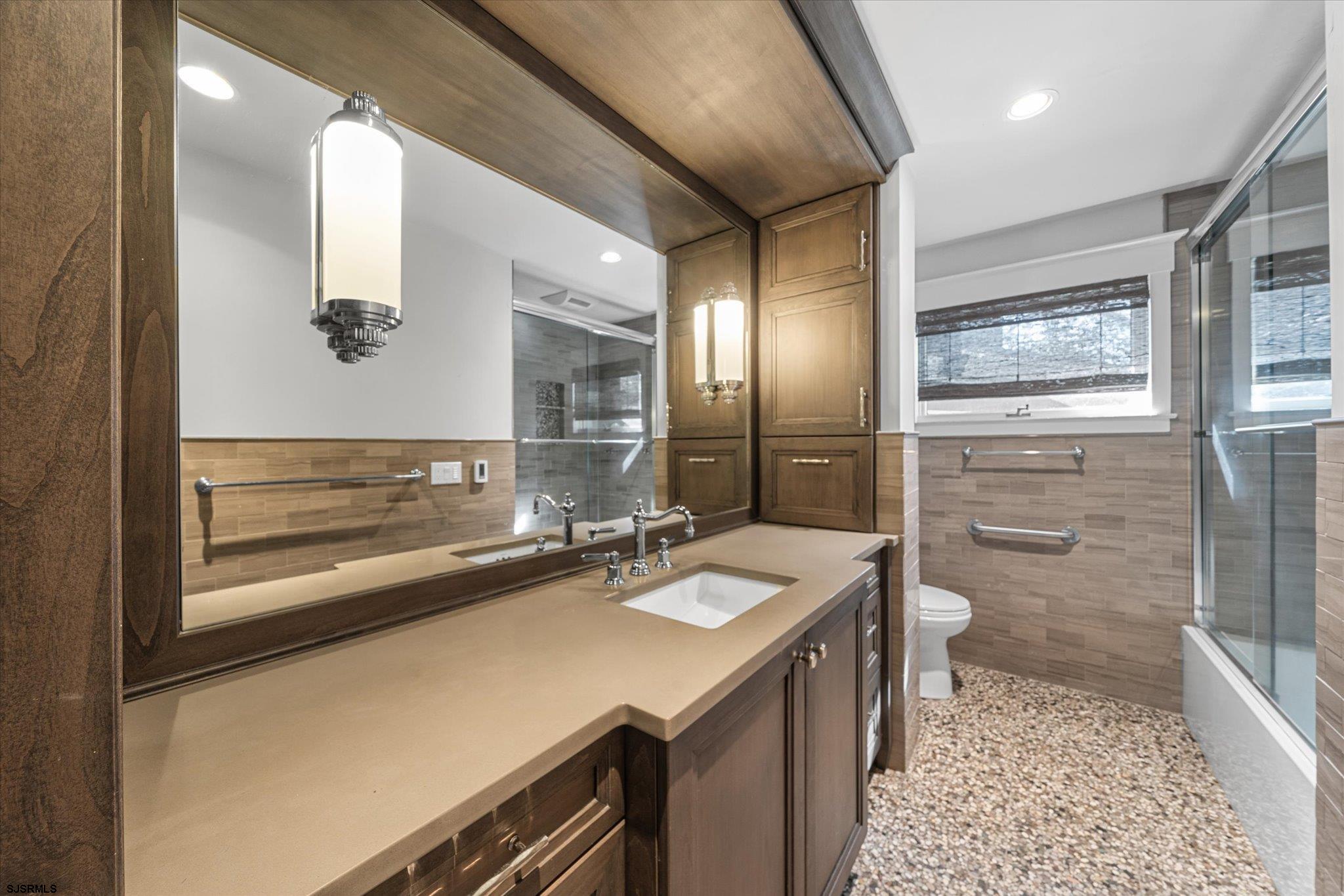 Linwood, New Jersey 08221, United States, 4 Bedrooms Bedrooms, ,2 BathroomsBathrooms,Residential,Active,147813