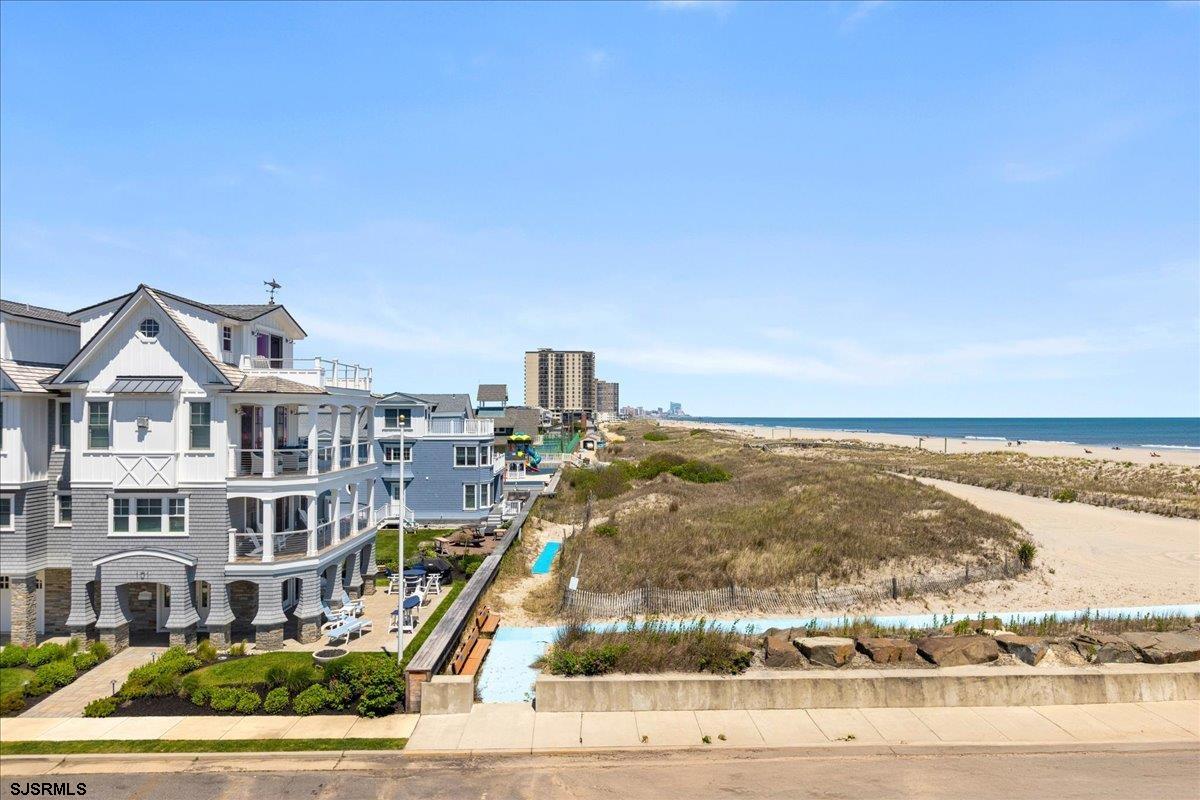 Longport, New Jersey 08403, United States, 3 Bedrooms Bedrooms, ,4 BathroomsBathrooms,Residential,Active,170852