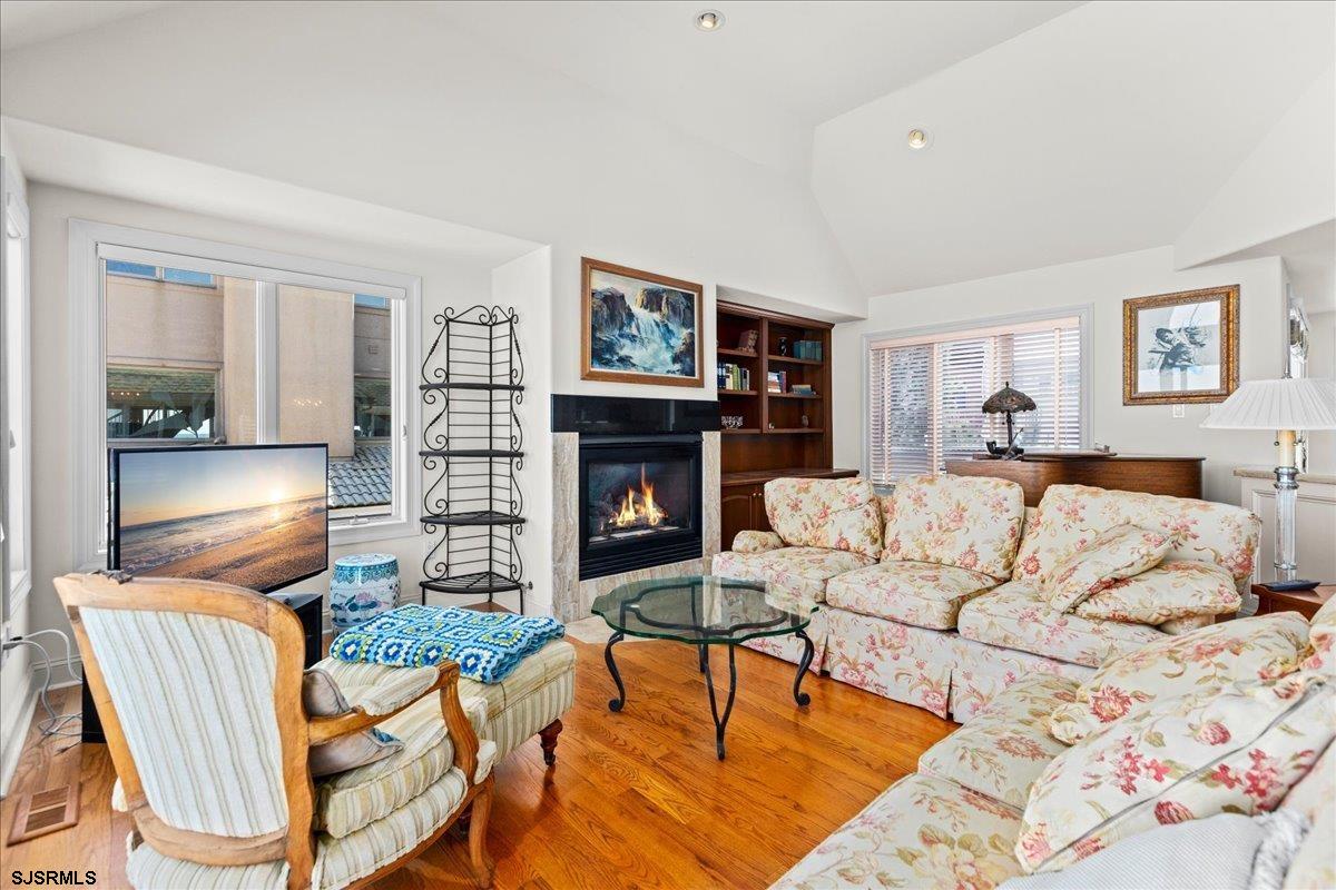 Longport, New Jersey 08403, United States, 3 Bedrooms Bedrooms, ,4 BathroomsBathrooms,Residential,Active,170852