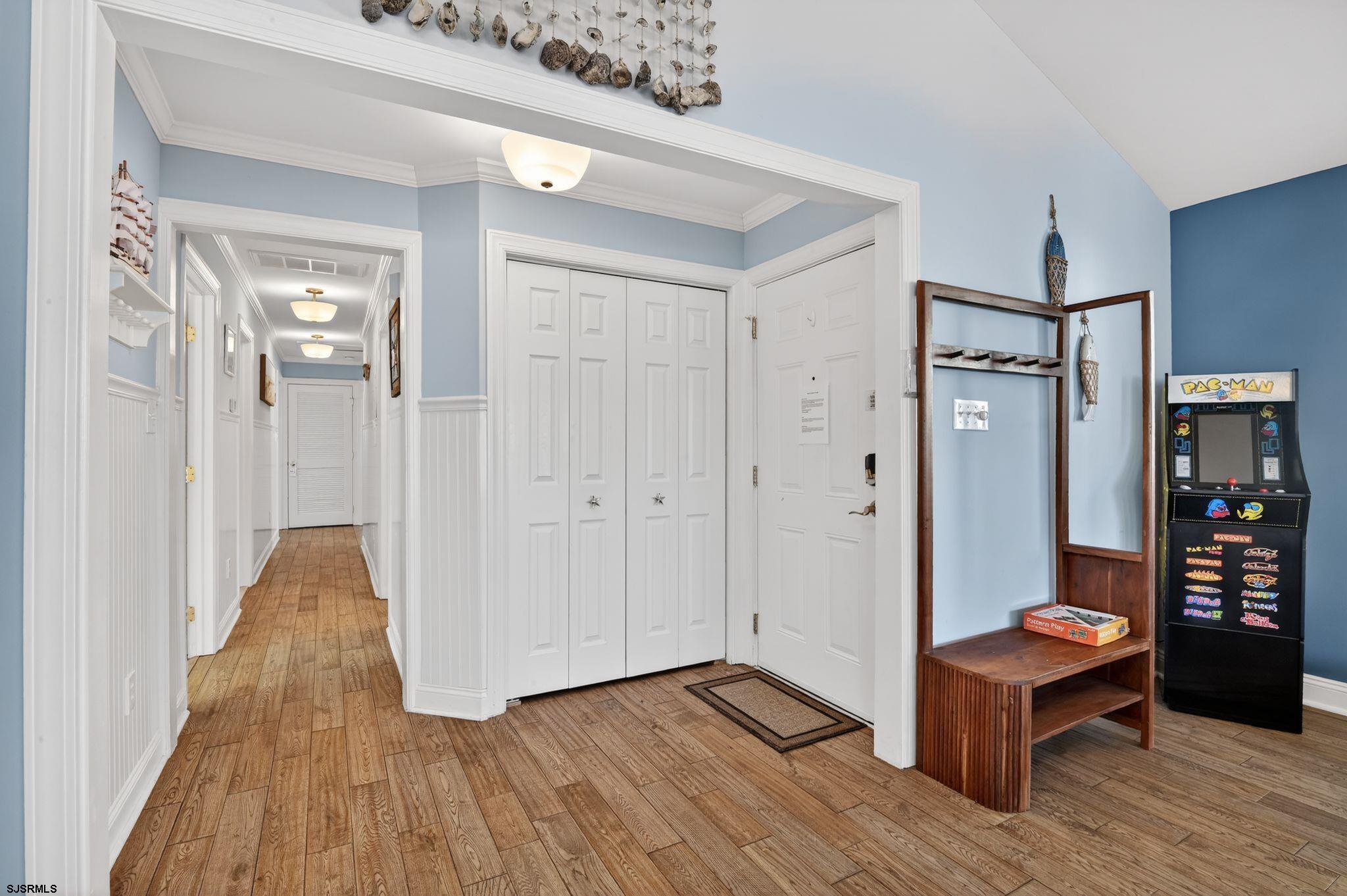 206 E Garfield Ave 200