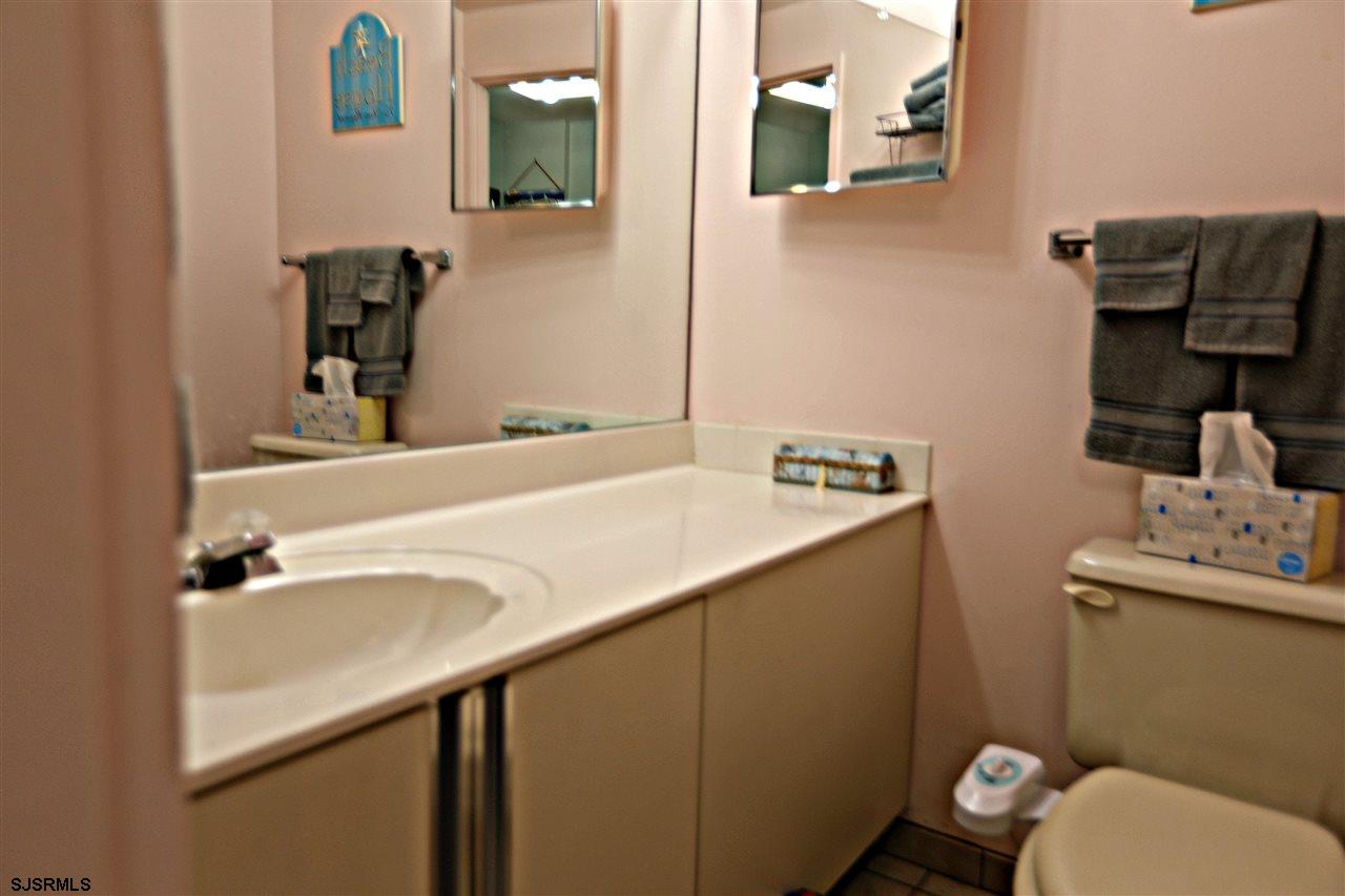 Atlantic City, New Jersey 08401, United States, 2 Bedrooms Bedrooms, ,2 BathroomsBathrooms,Residential,Active,254491