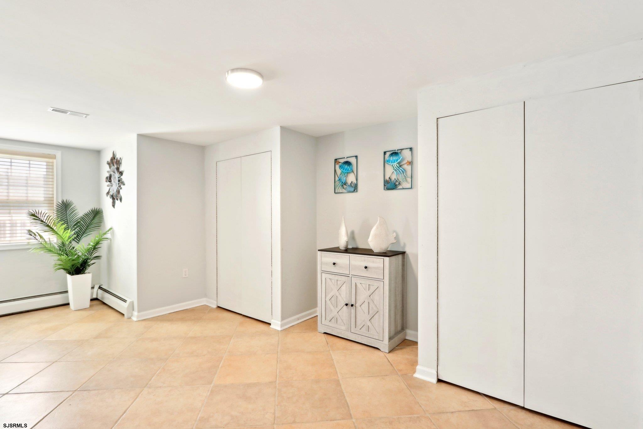 Wildwood, New Jersey 08260, United States, 4 Bedrooms Bedrooms, ,4 BathroomsBathrooms,Residential,Pending,117355