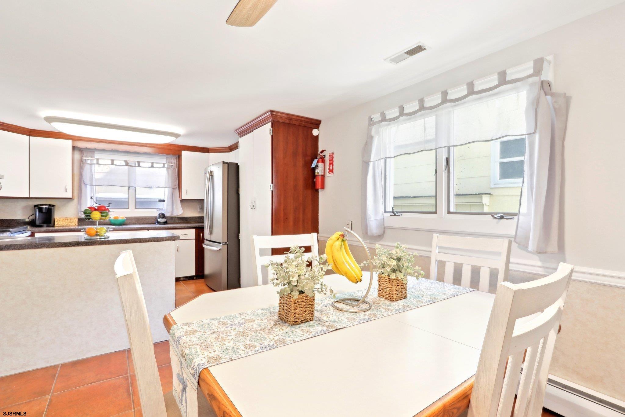 Wildwood, New Jersey 08260, United States, 4 Bedrooms Bedrooms, ,4 BathroomsBathrooms,Residential,Pending,117355