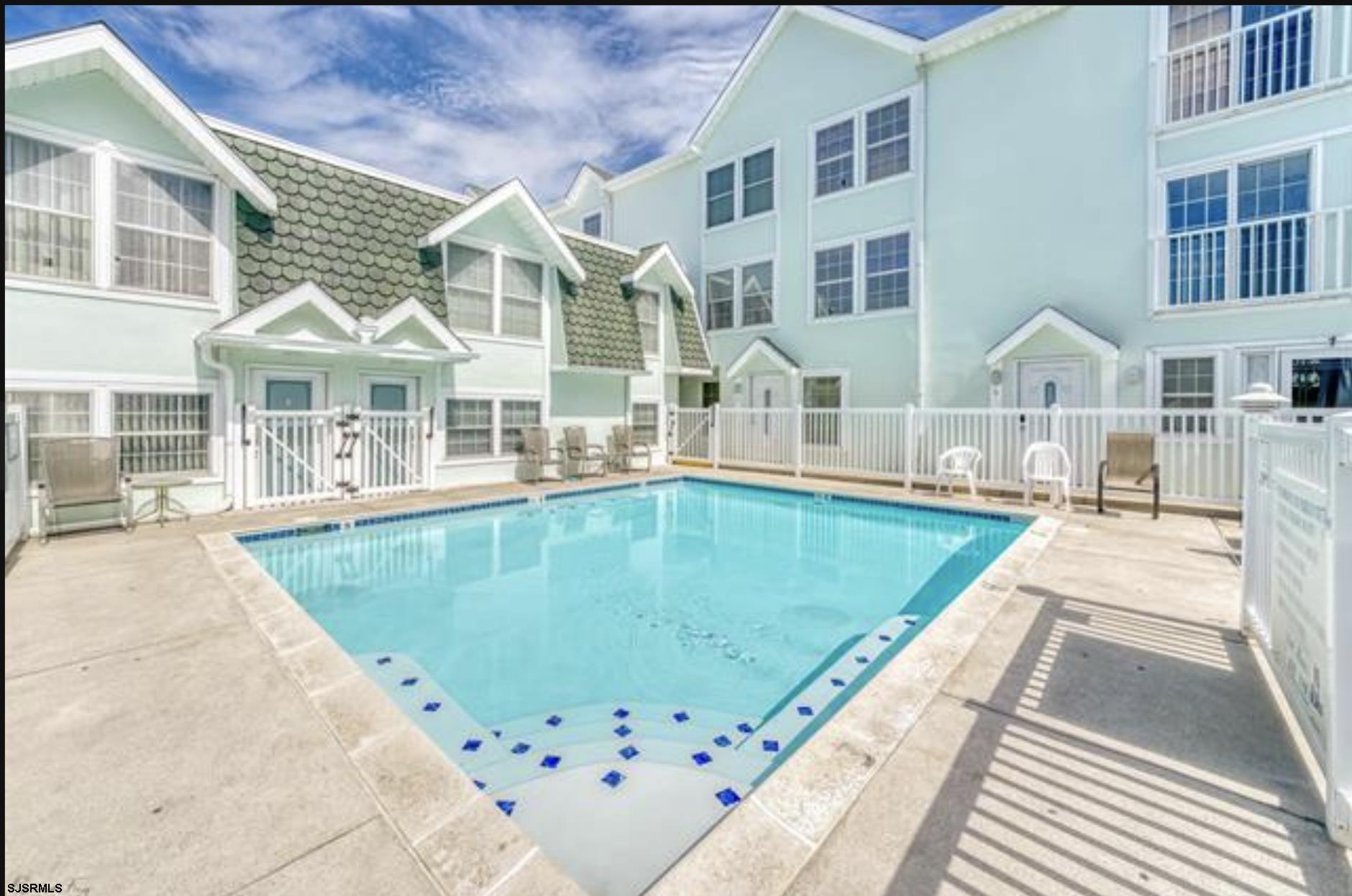 Wildwood, New Jersey 08260, United States, 4 Bedrooms Bedrooms, ,4 BathroomsBathrooms,Residential,Pending,117355