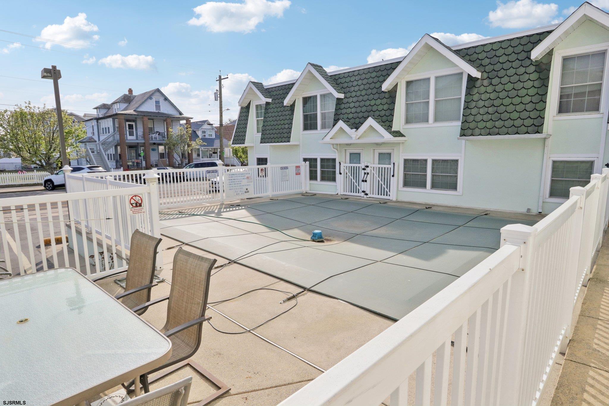 Wildwood, New Jersey 08260, United States, 4 Bedrooms Bedrooms, ,4 BathroomsBathrooms,Residential,Pending,117355