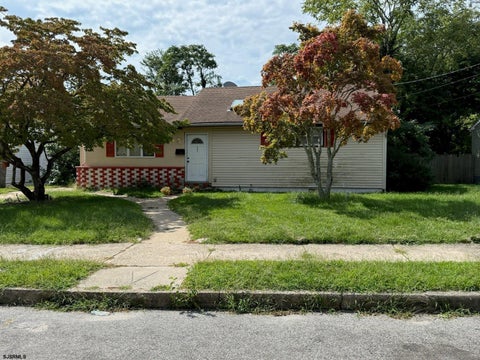 Photo of 325 Larchmont Dr, Pleasantville, NJ 08232 (MLS # 612144)