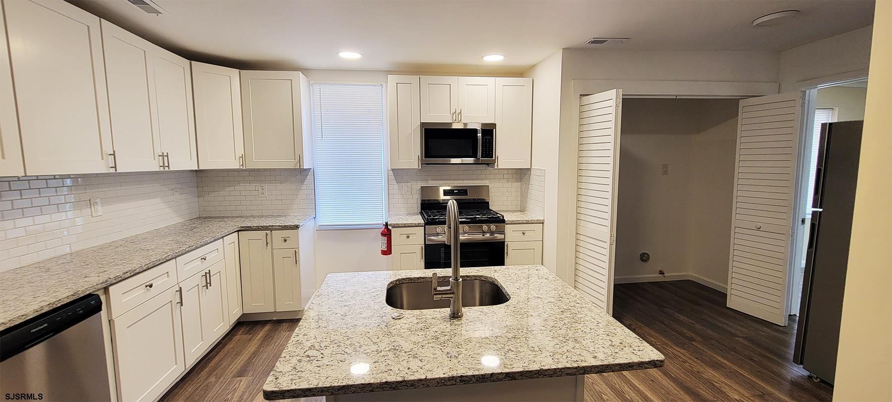 Egg Harbor City, New Jersey 08215, United States, 3 Bedrooms Bedrooms, ,2 BathroomsBathrooms,Residential,Active,206661