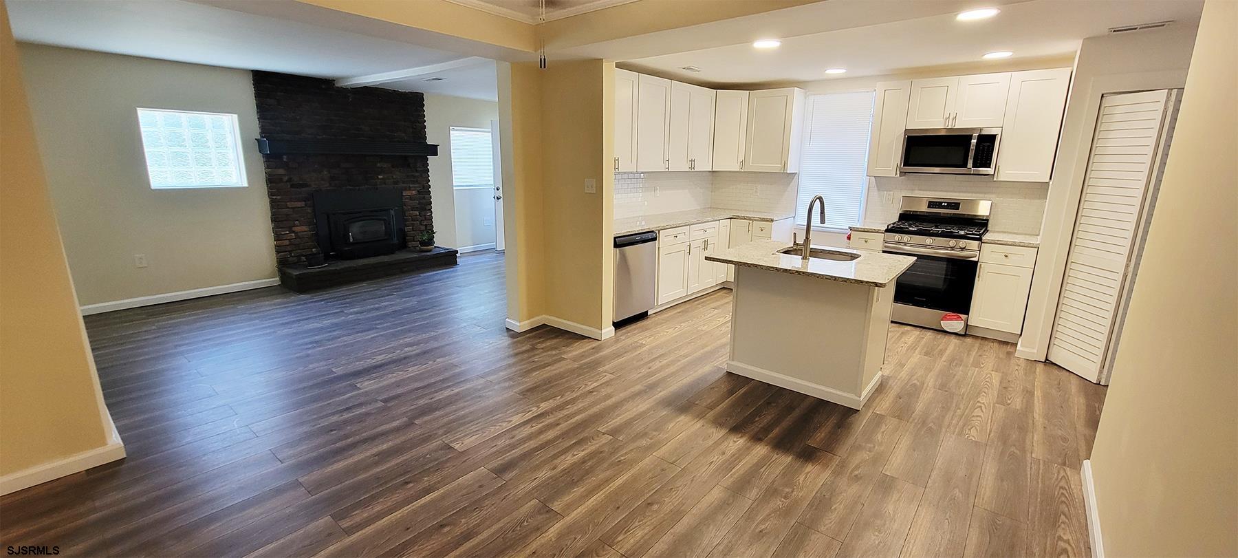 Egg Harbor City, New Jersey 08215, United States, 3 Bedrooms Bedrooms, ,2 BathroomsBathrooms,Residential,Active,206661