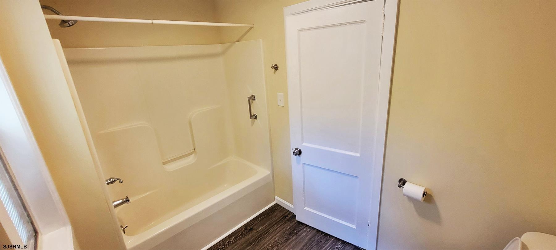 Egg Harbor City, New Jersey 08215, United States, 3 Bedrooms Bedrooms, ,2 BathroomsBathrooms,Residential,Active,206661