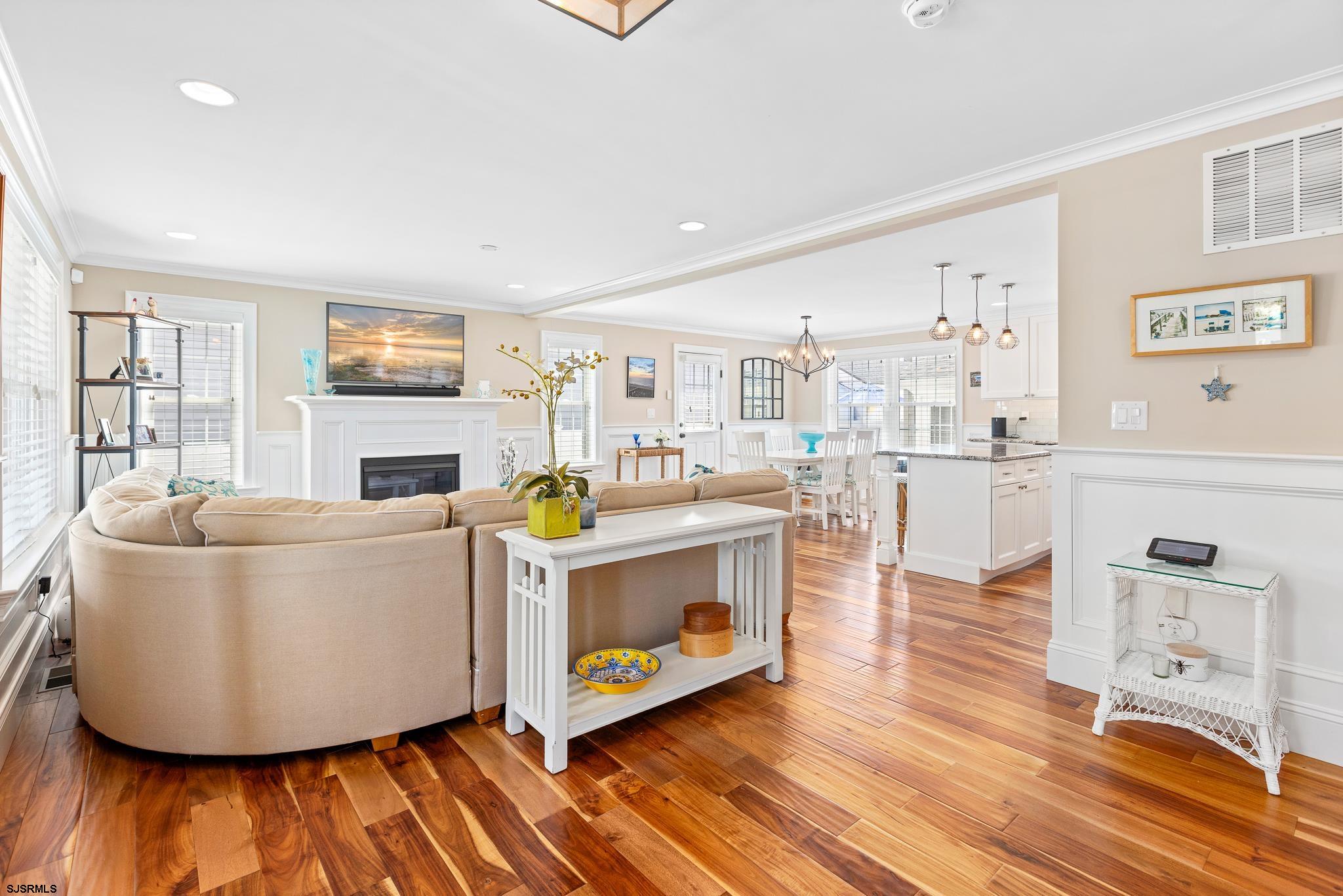 Margate, New Jersey 08402, United States, 4 Bedrooms Bedrooms, ,3 BathroomsBathrooms,Residential,Pending,37047