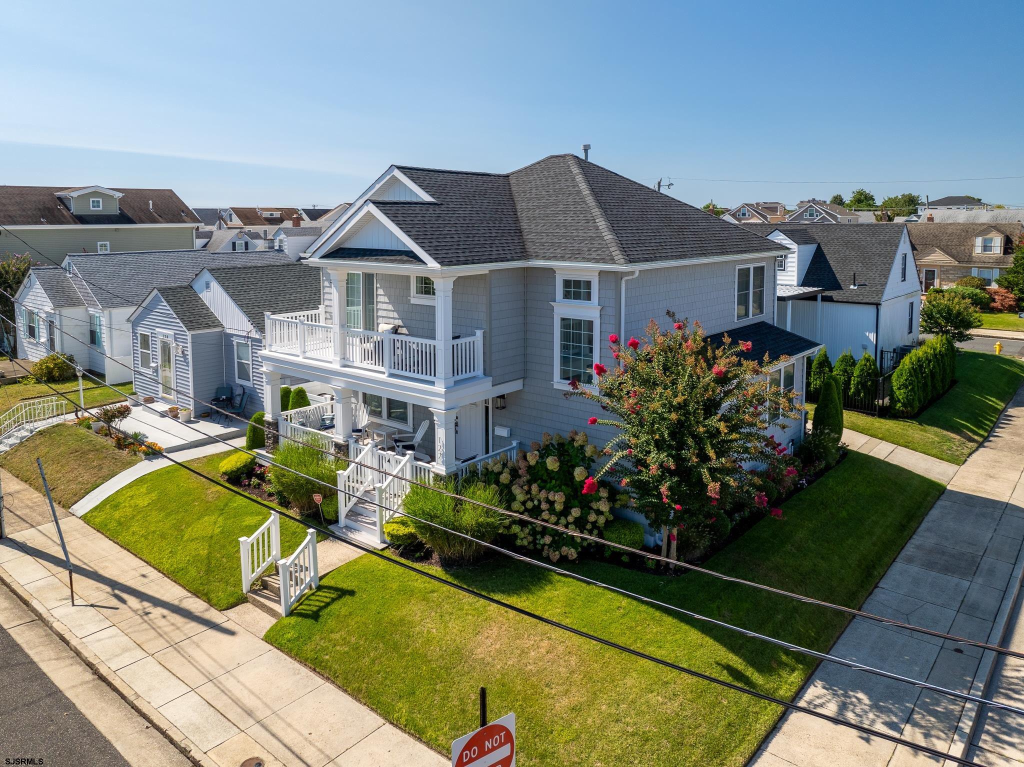 Margate, New Jersey 08402, United States, 4 Bedrooms Bedrooms, ,3 BathroomsBathrooms,Residential,Pending,37047