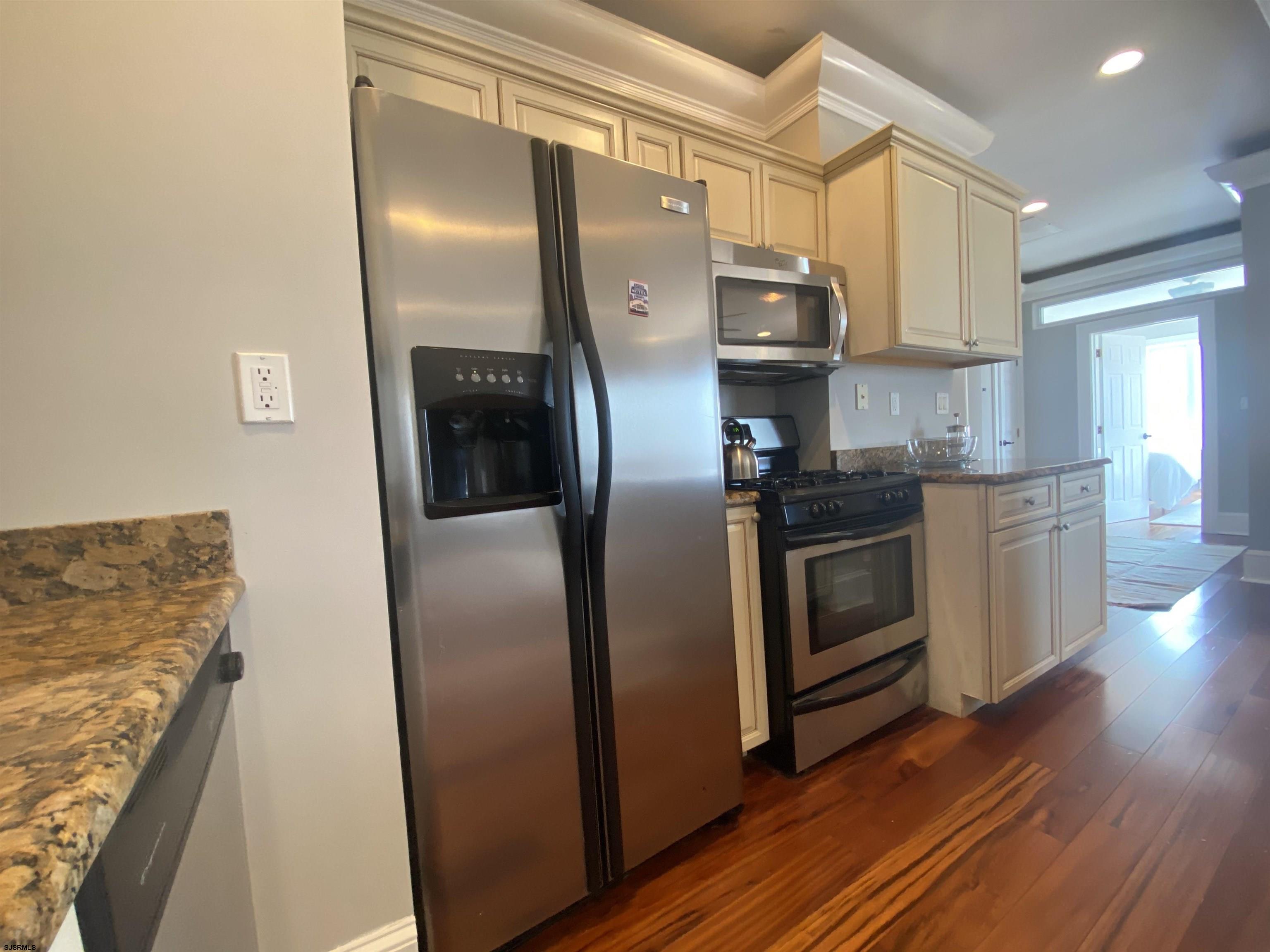 Ventnor, New Jersey 08406, United States, 2 Bedrooms Bedrooms, ,2 BathroomsBathrooms,Residential,Active,34109