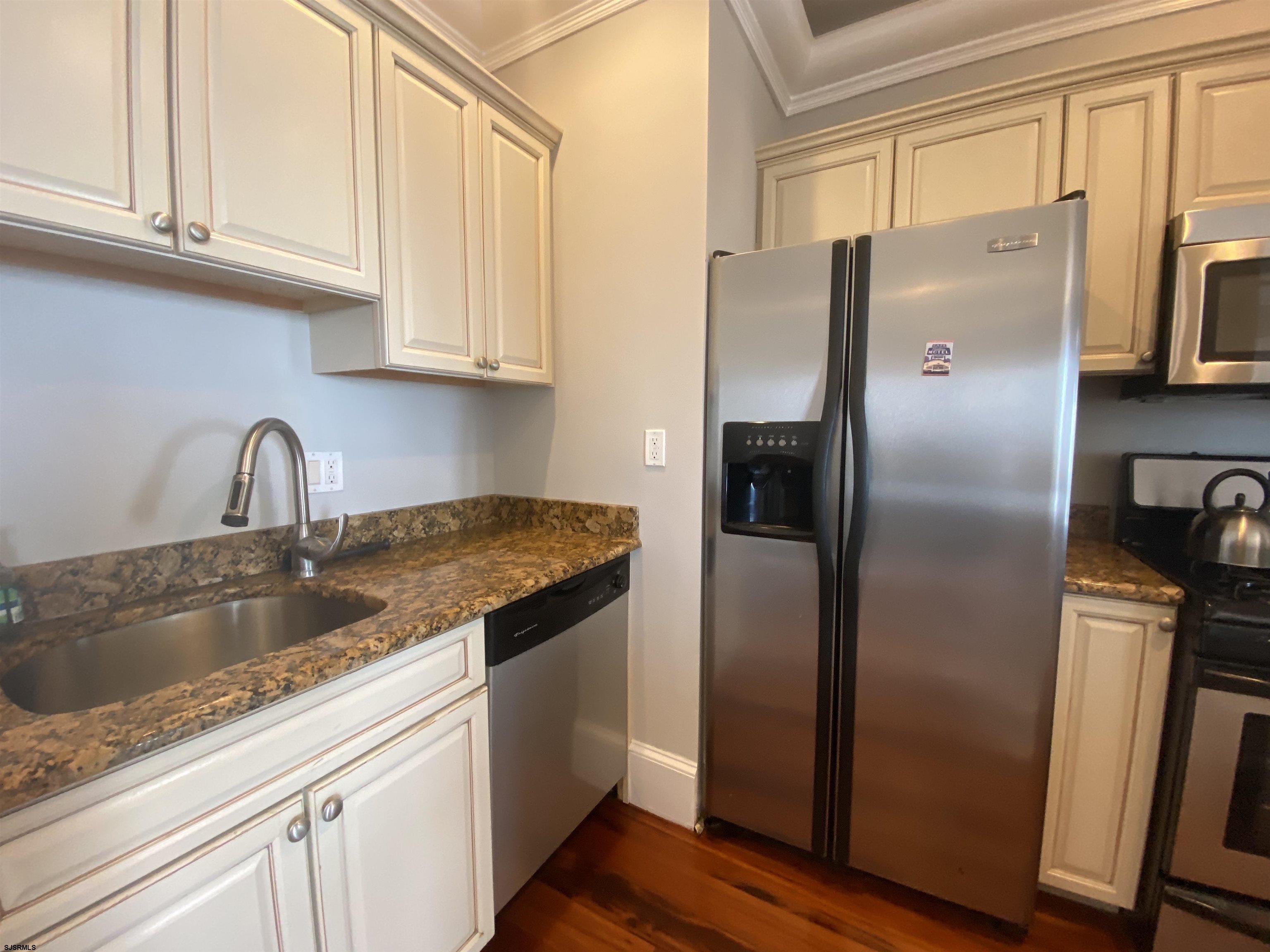 Ventnor, New Jersey 08406, United States, 2 Bedrooms Bedrooms, ,2 BathroomsBathrooms,Residential,Active,34109