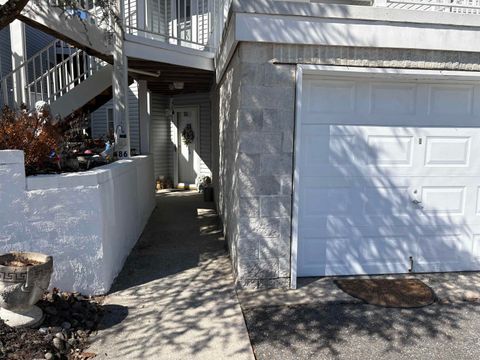 86 E Woodland 86 Absecon NJ 08201