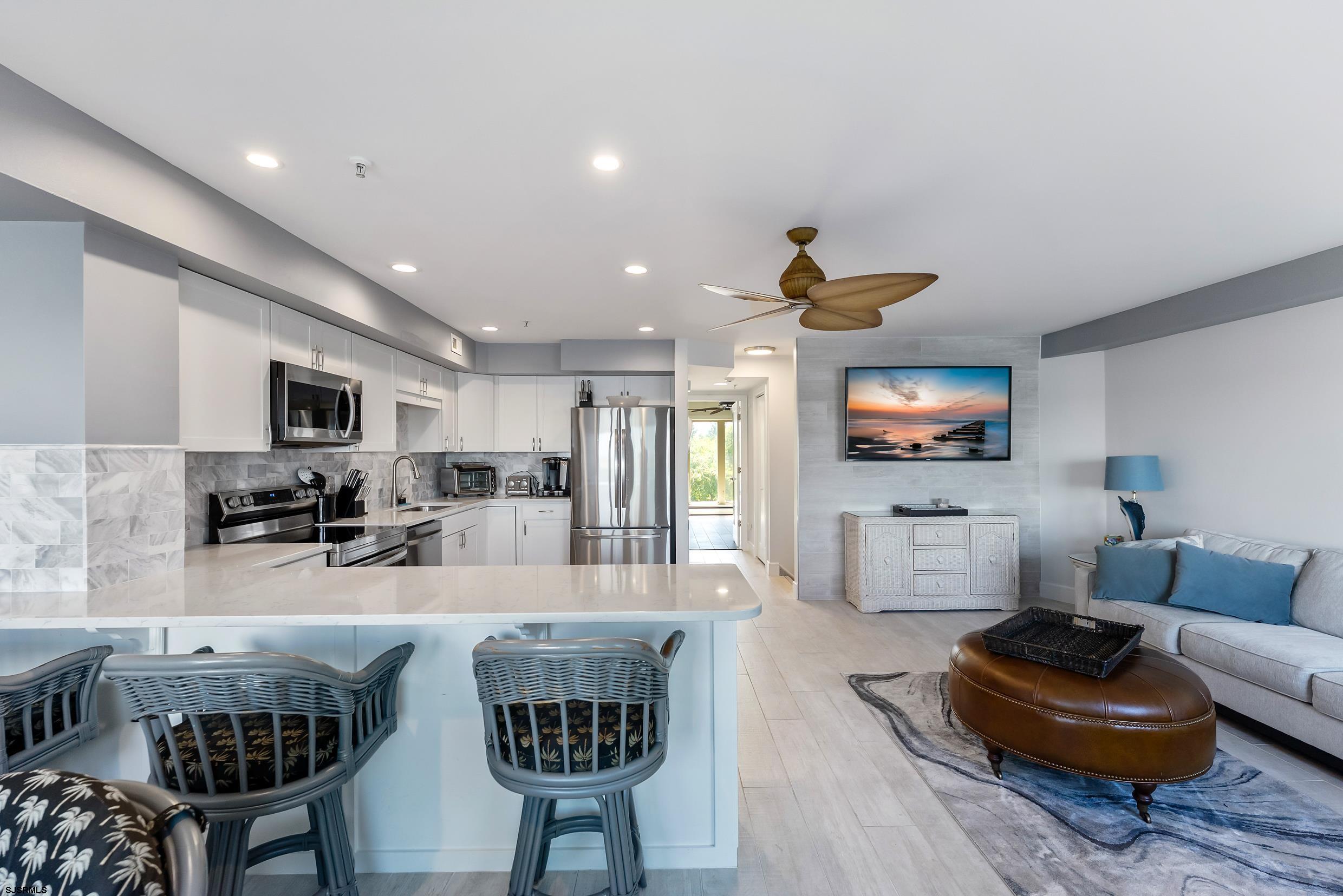 9400 Roberts Ave 104