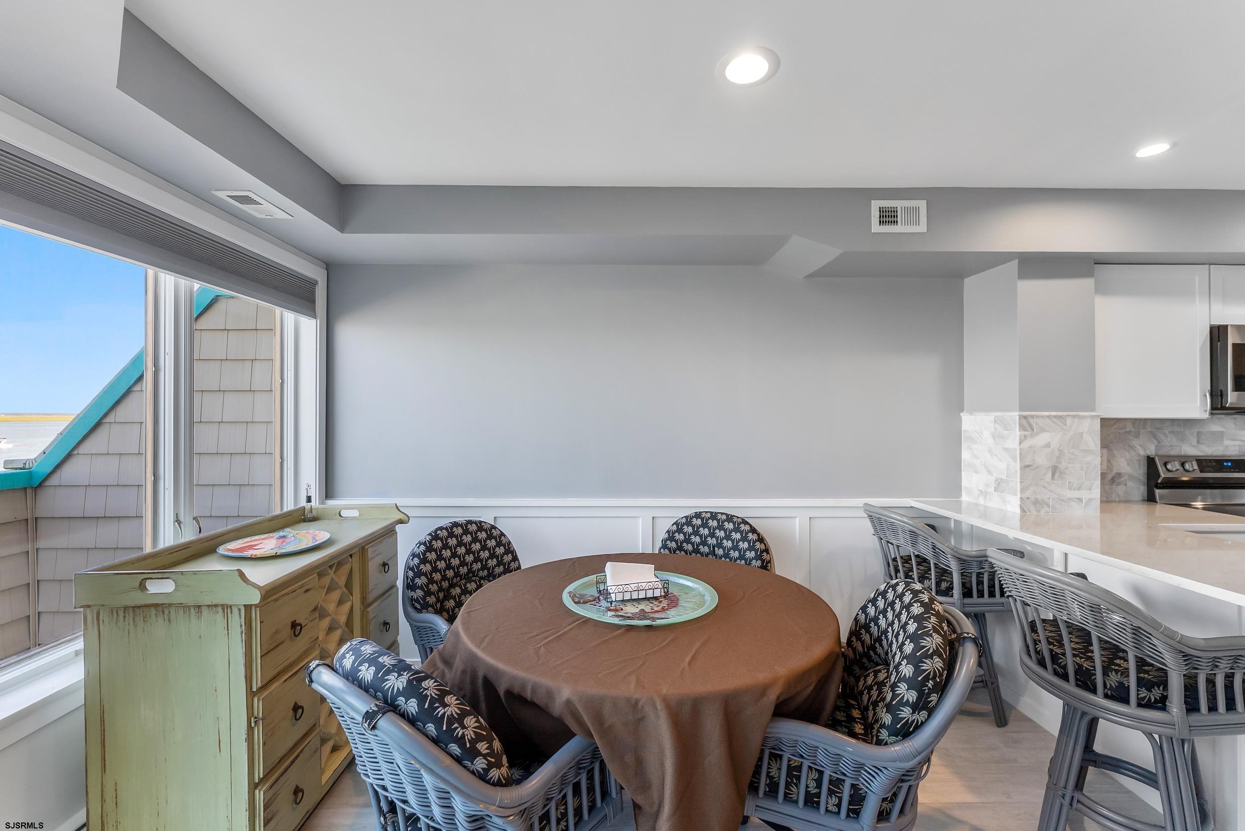 9400 Roberts Ave 104