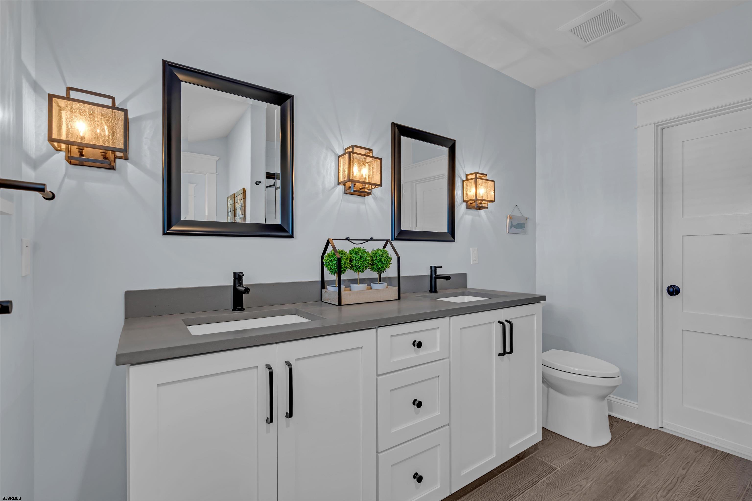 Ocean City, New Jersey 08226, United States, 5 Bedrooms Bedrooms, ,5 BathroomsBathrooms,Residential,Active,223327