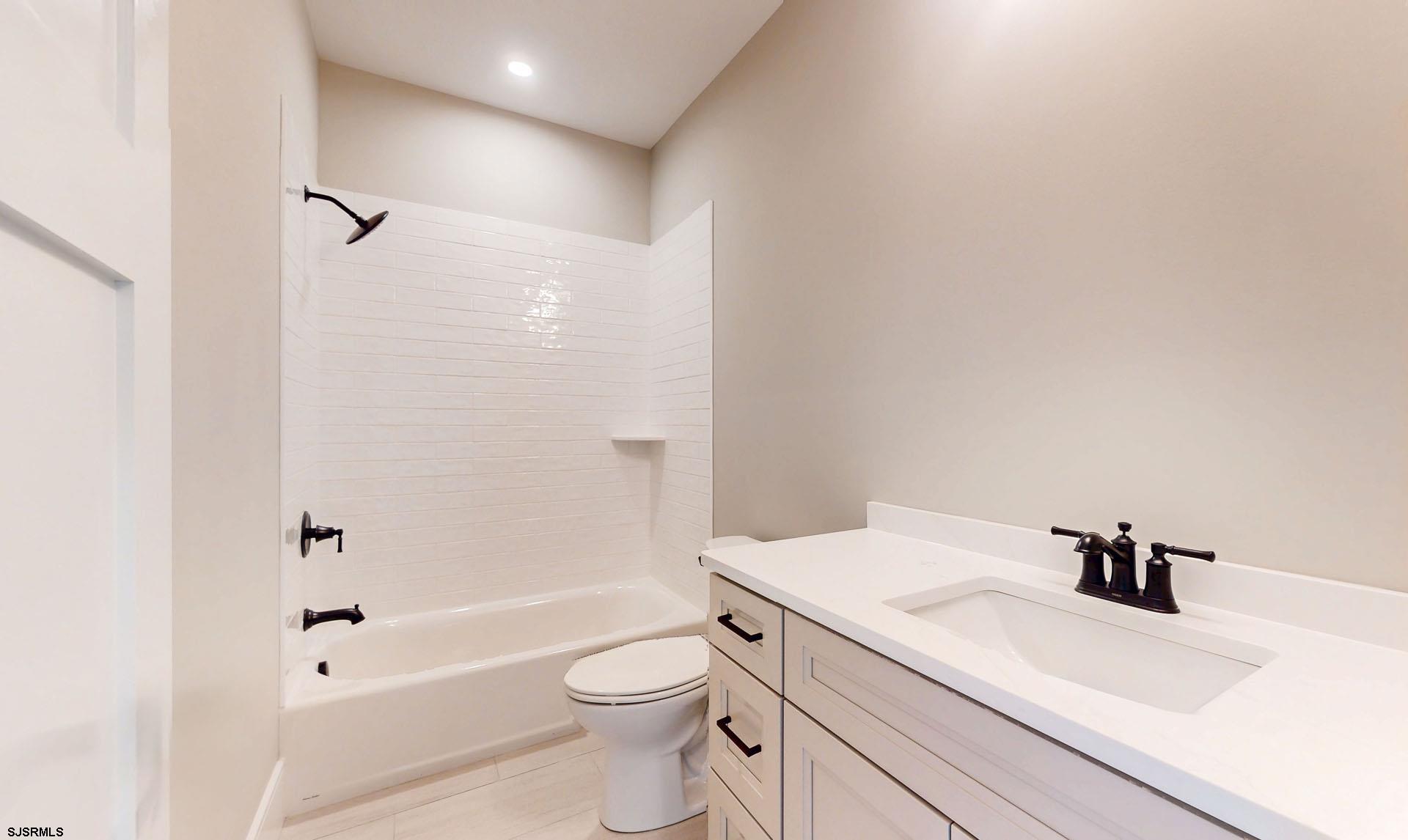 Ocean View, New Jersey 08230, United States, 3 Bedrooms Bedrooms, ,2 BathroomsBathrooms,Residential,Active,214709