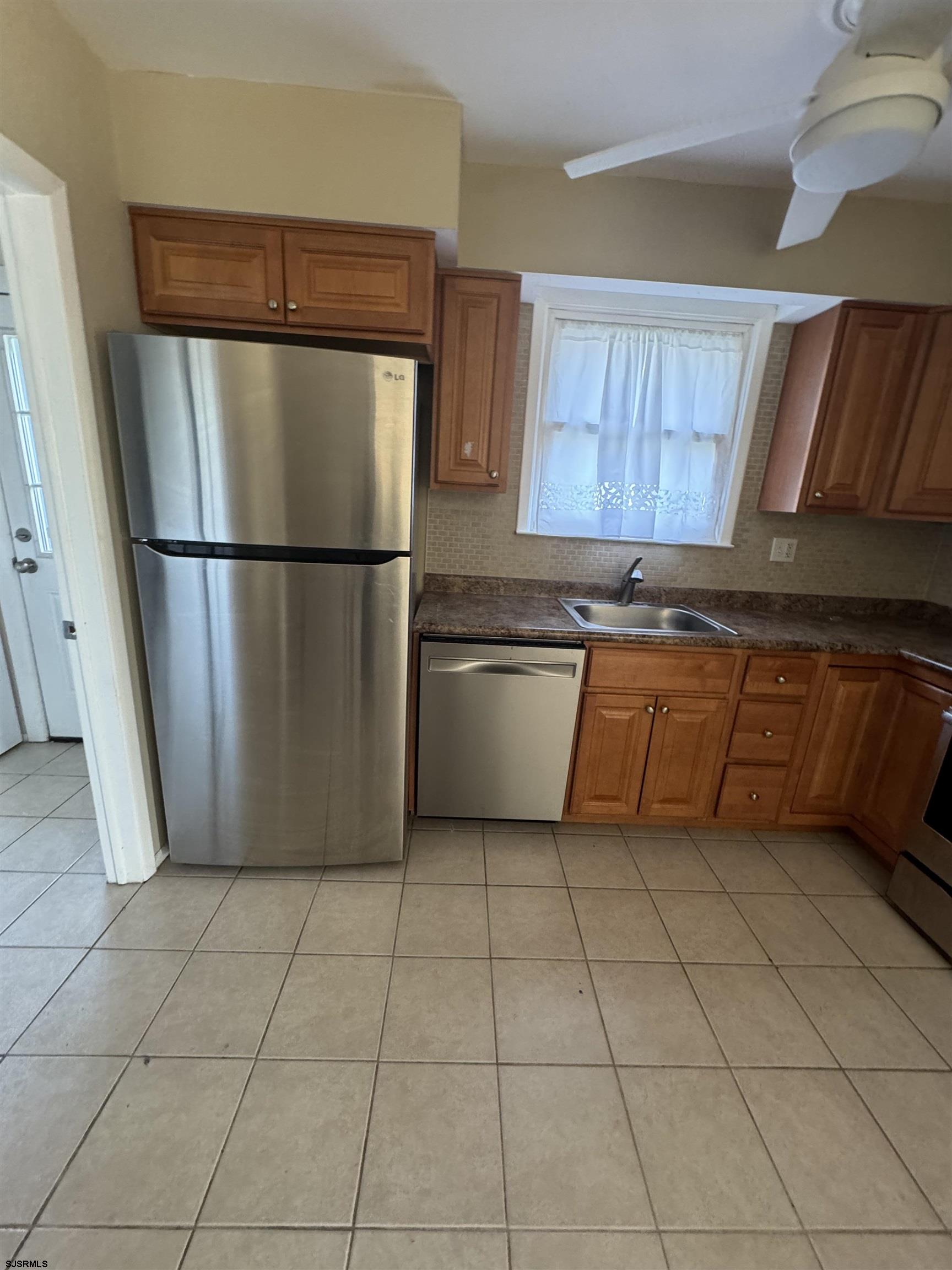 Ventnor, New Jersey 08406, United States, 3 Bedrooms Bedrooms, ,2 BathroomsBathrooms,Residential,Active,226986