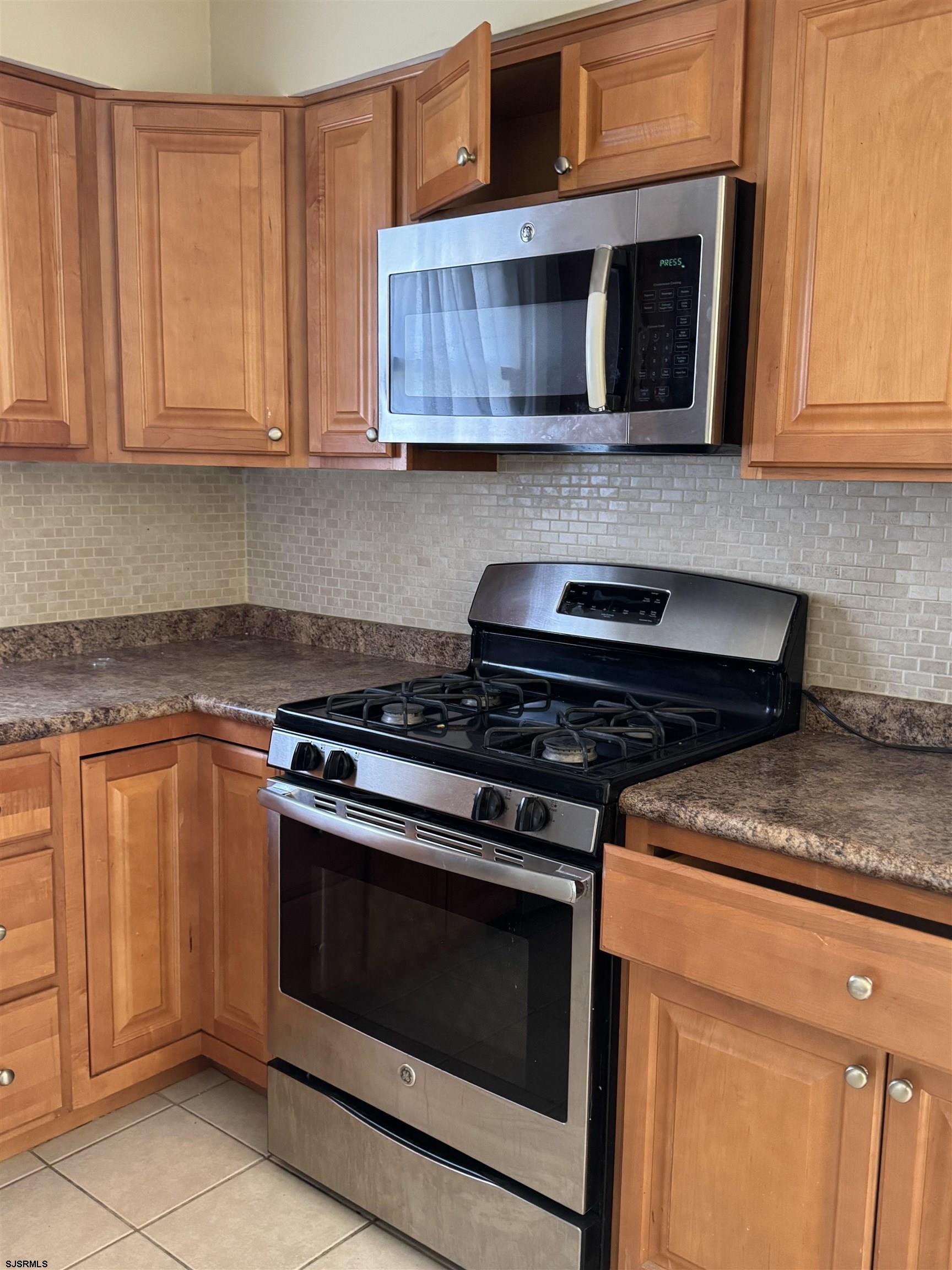 Ventnor, New Jersey 08406, United States, 3 Bedrooms Bedrooms, ,2 BathroomsBathrooms,Residential,Active,226986