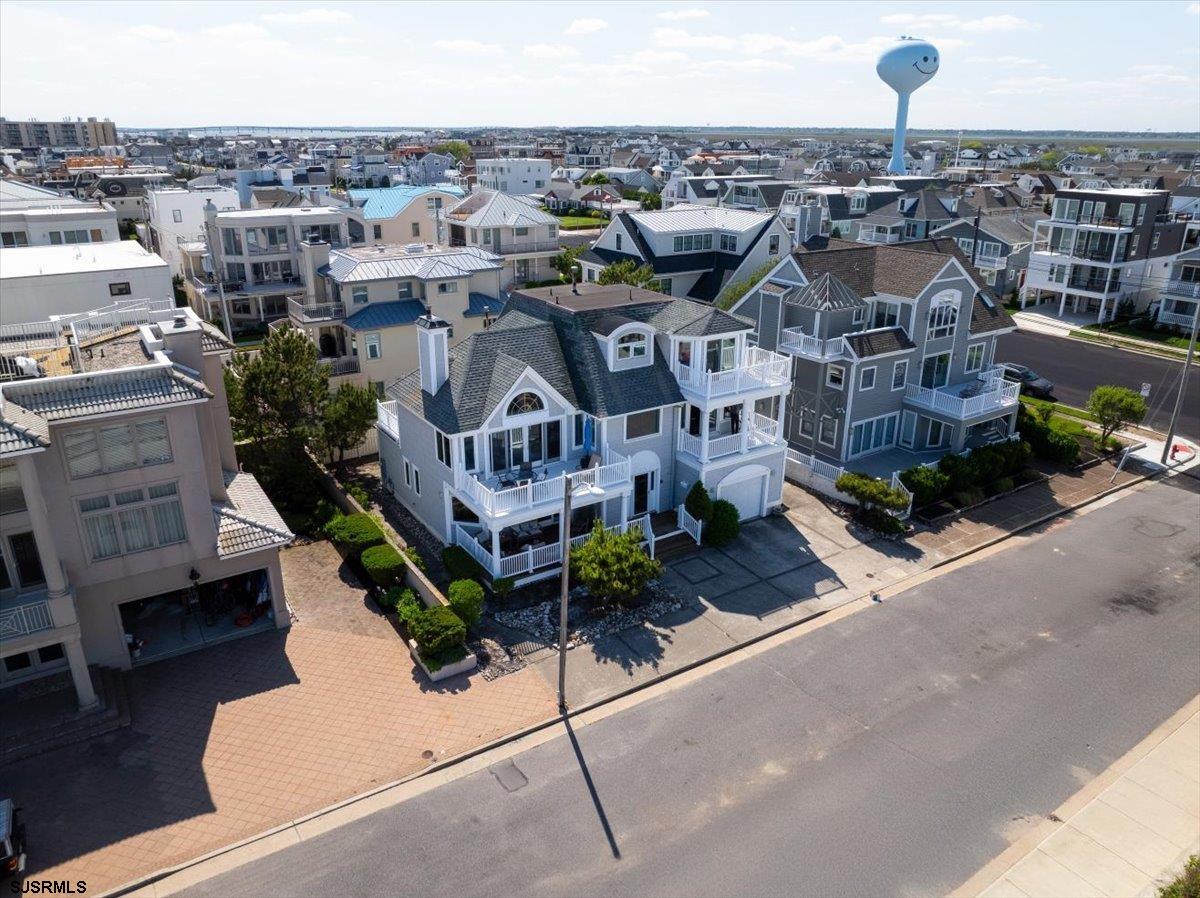 Longport, New Jersey 08403, United States, 3 Bedrooms Bedrooms, ,4 BathroomsBathrooms,Residential,Active,123201