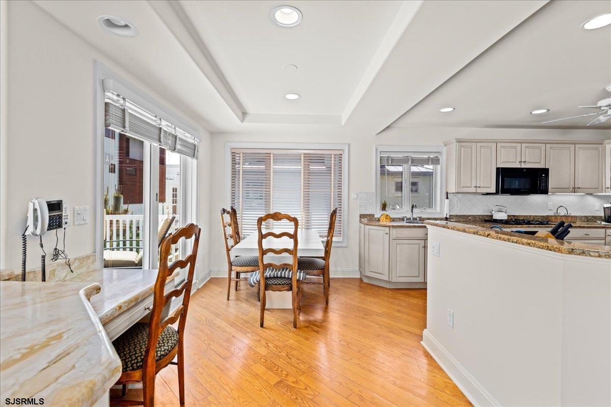 Longport, New Jersey 08403, United States, 3 Bedrooms Bedrooms, ,4 BathroomsBathrooms,Residential,Active,123201