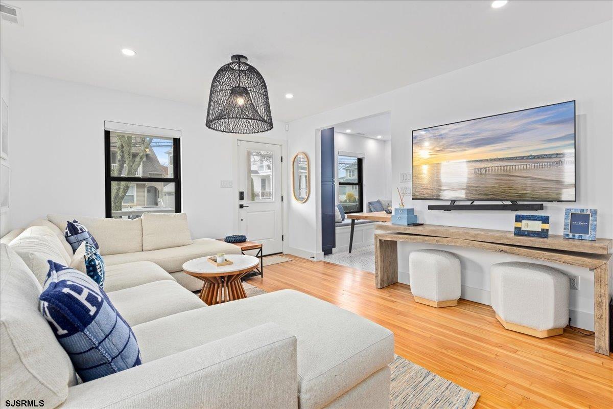 Margate, New Jersey 08402, United States, 4 Bedrooms Bedrooms, ,3 BathroomsBathrooms,Residential,Active,169172