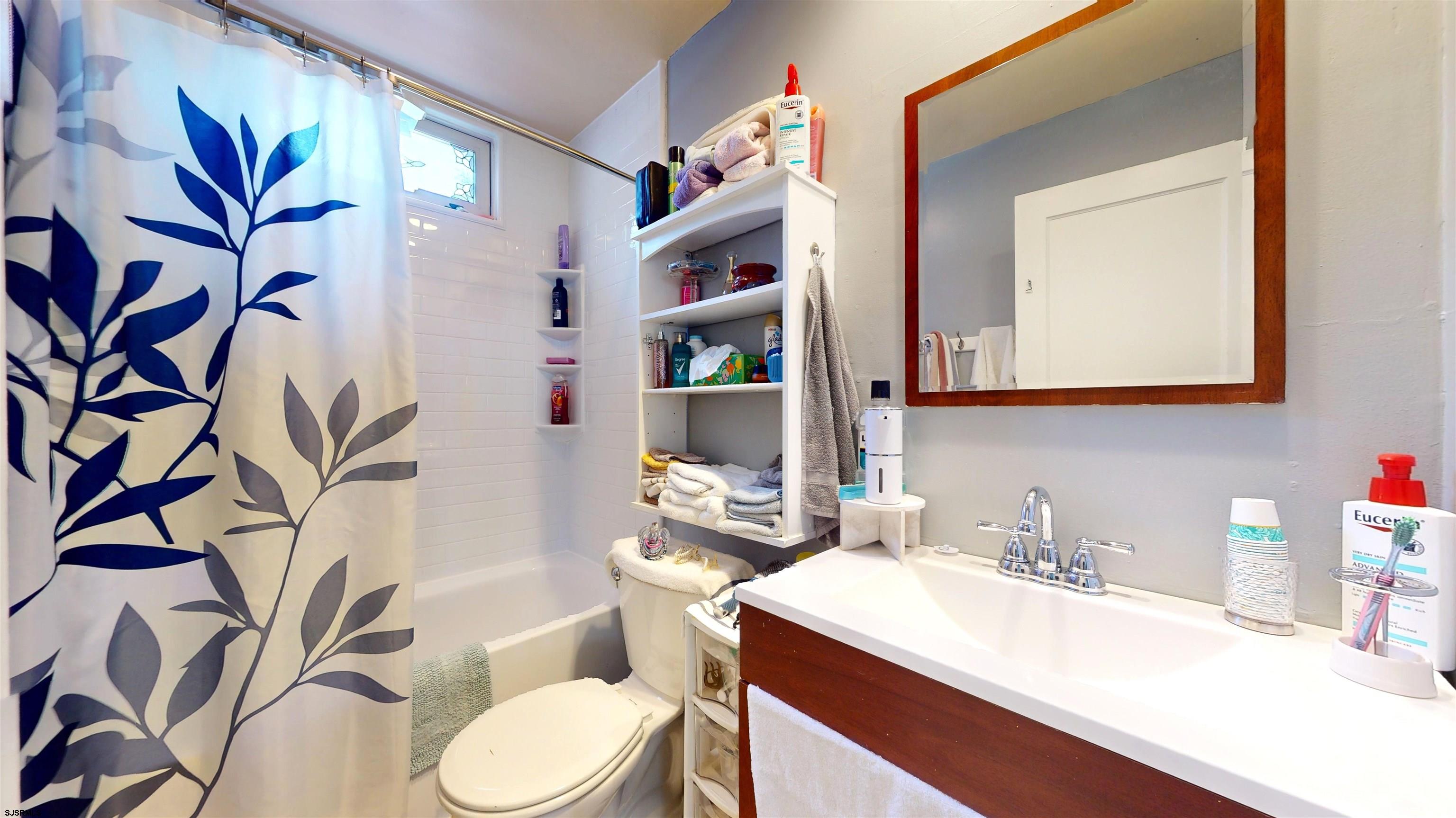 Lawrence Township, New Jersey 08648, United States, 3 Bedrooms Bedrooms, ,2 BathroomsBathrooms,Residential,Active,5655